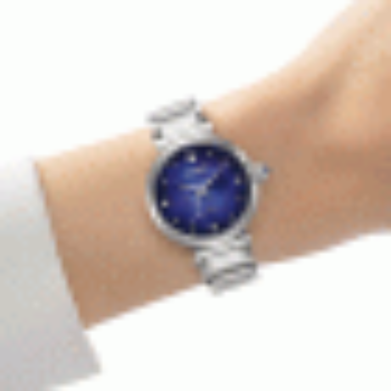 &ldquo;Sea of Silence&rdquo; models: UNITE with BLUE collection