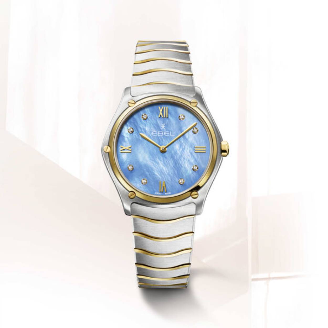 Juwelier Schilder Vlugt is een officiële dealer van EBEL. U kunt dit horloge direct bestellen of neem contact met ons op via mail, telefoon of het contactformulier en wij helpen u graag verder.