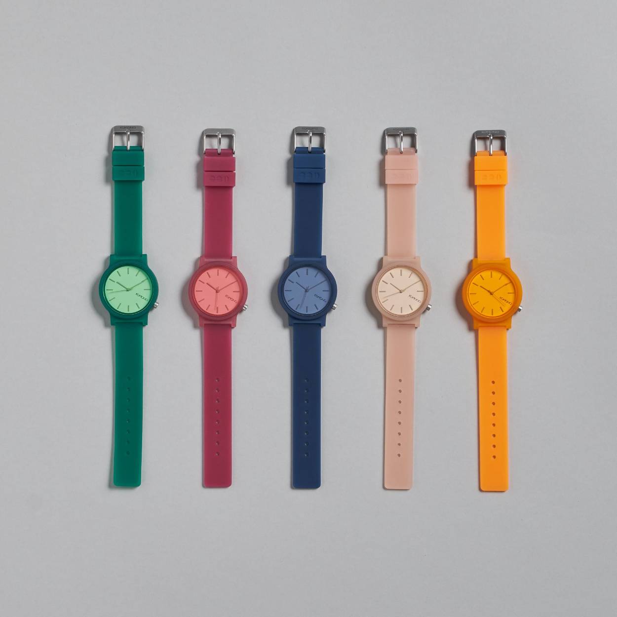 de mono glow serie van Komono
we hebben alle kleuren op de foto's in voorraad