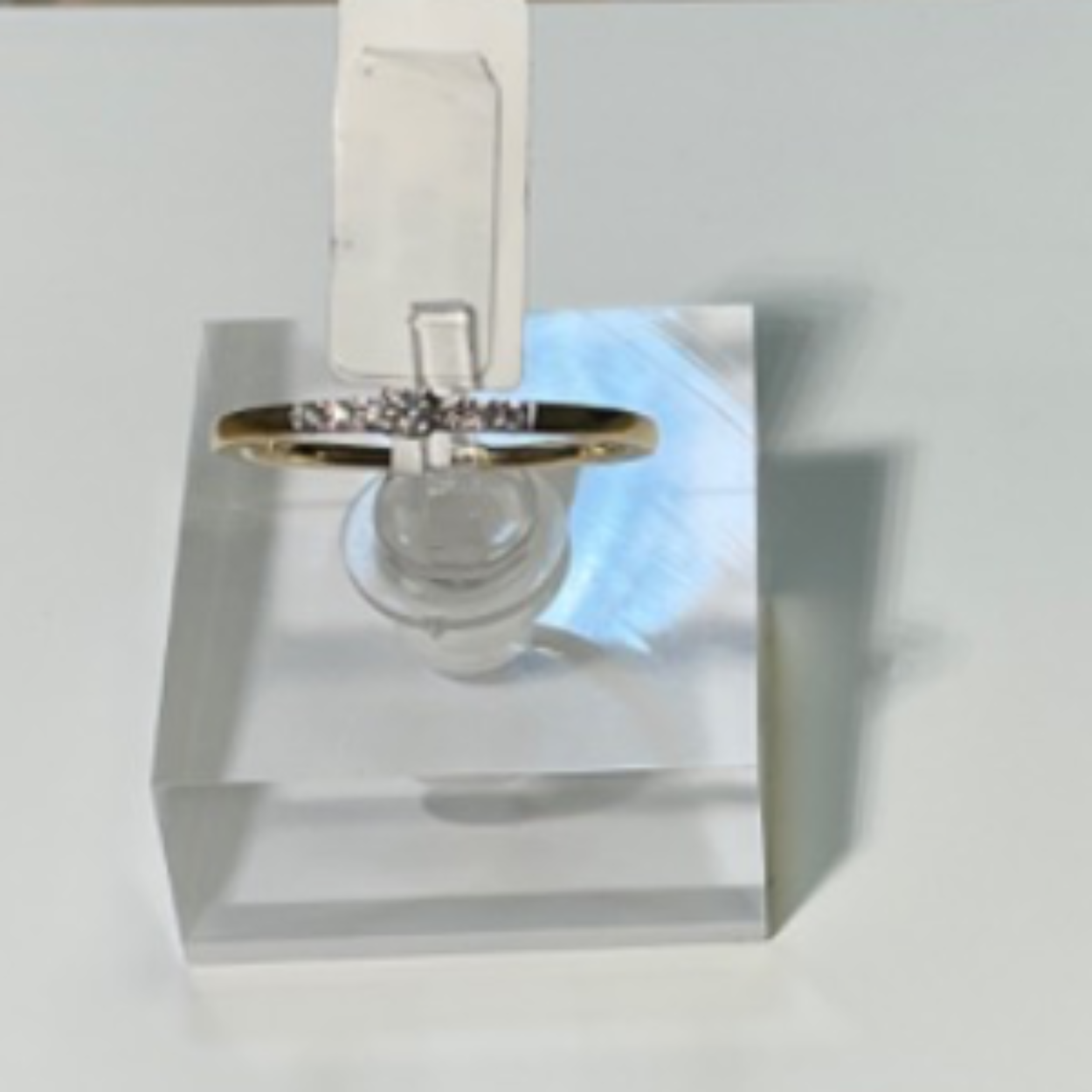 Geel gouden ring met briljant 0.10crt