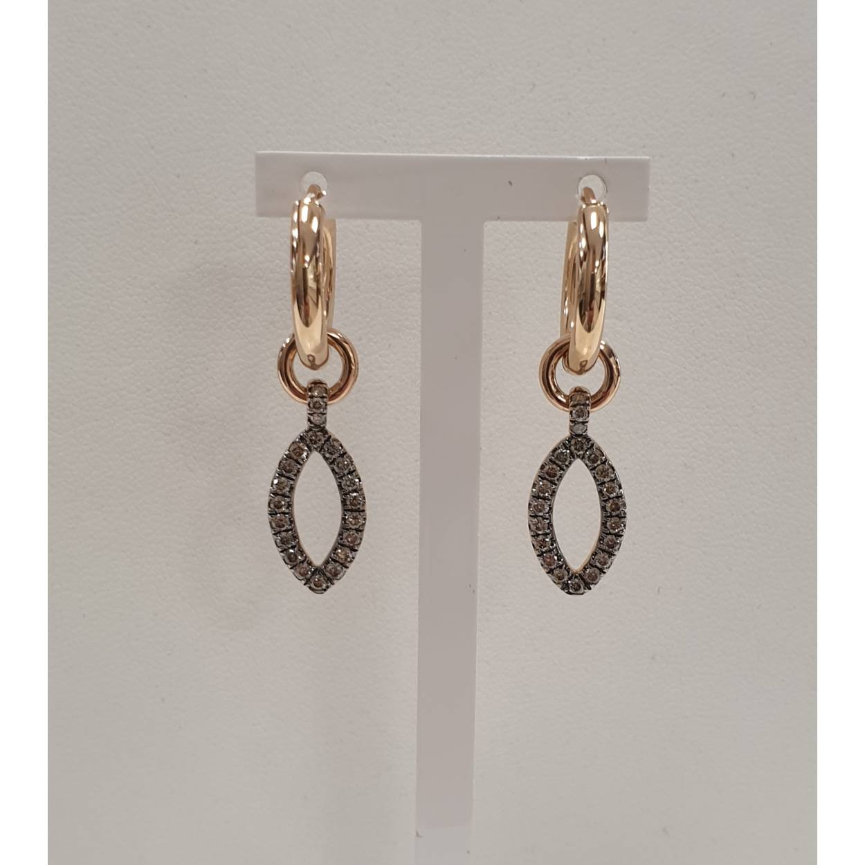 18krt rose gouden oorhanger met champagne diamant