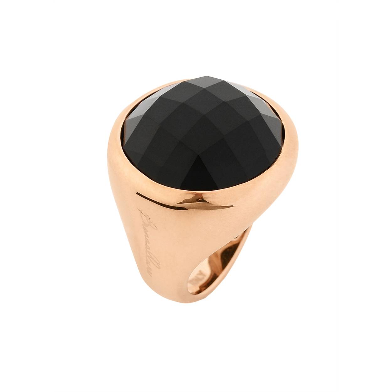 Deze brons vergulde ring bevat een grote zwarte zirkonia