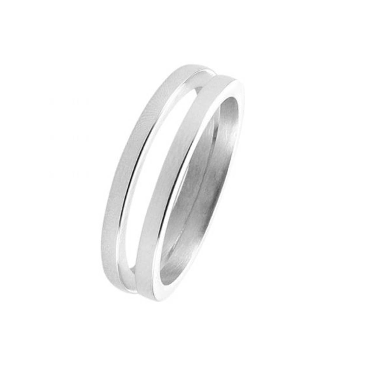 Bij NOL sieraden worden in eigen huis vervaardigde ontwerpen met vaardige hand gesmeed tot unieke sieraden. Nederlandse vakmensen smeden hier in het atelier het zilver en goud, of combinaties daarvan, met geduld, vuur en vakmanschap tot een ongekend fraai lijnenspel. Is dit kunst, is het ambacht? Het is vooral handgemaakt, mooi en tijdloos. Dat telt. Als laatste handeling worden alle sieraden voorzien van de merknaam NOL en het meesterteken van Jean Jacques Smeijsters.