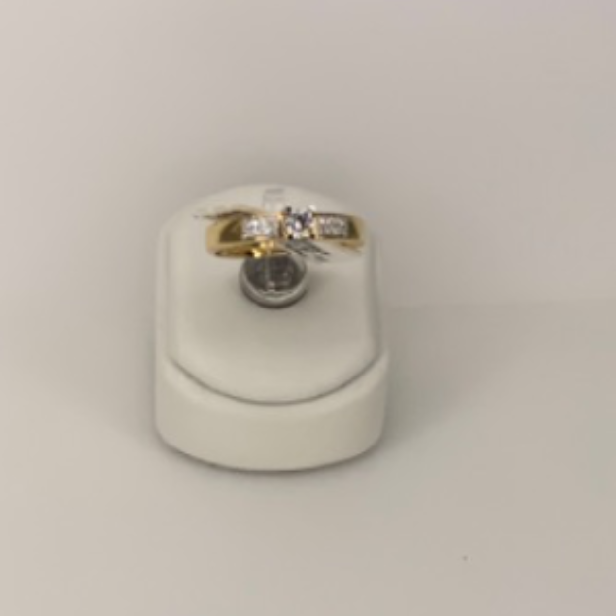 WE-SI Gd ring met BRILJANT  1-0.19 en 17-0.07 mt 17.5