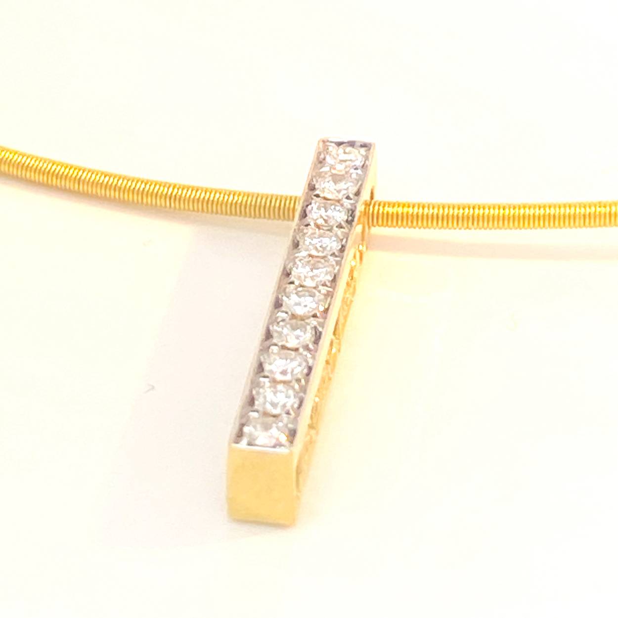 Hanger langwerpig geel goud 0.03ct 