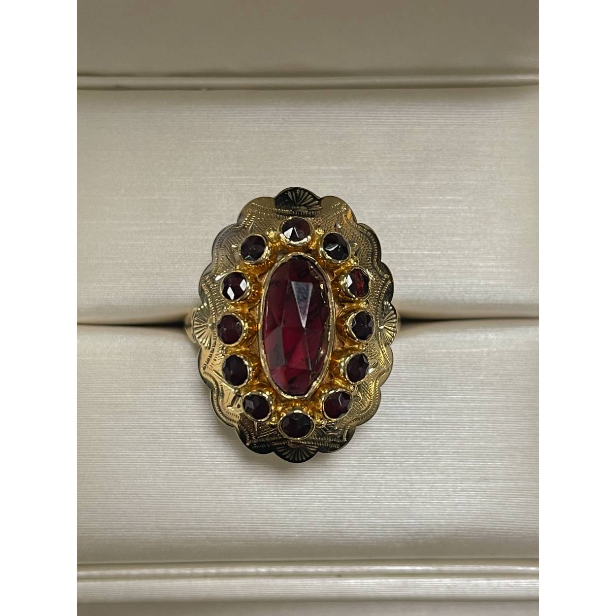 VINTAGE 14 krt gouden ring granaat