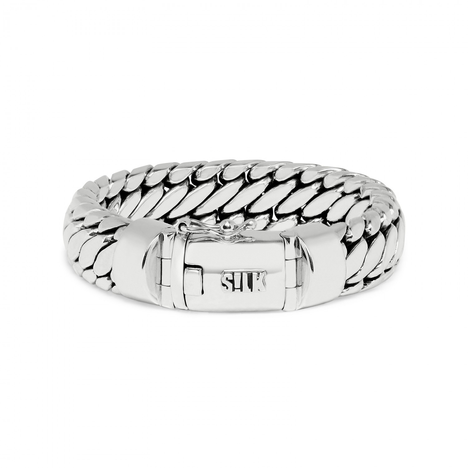SLK39122

Ook deze bredere Bold collection bracelet heeft een echte klassieke SILK structuur. Deze armband kan perfect gecombineerd worden met een van onze Bold collection ringen of de dunnere Bold collection armbanden met dezelfde Balinees gevlochten structuur. 