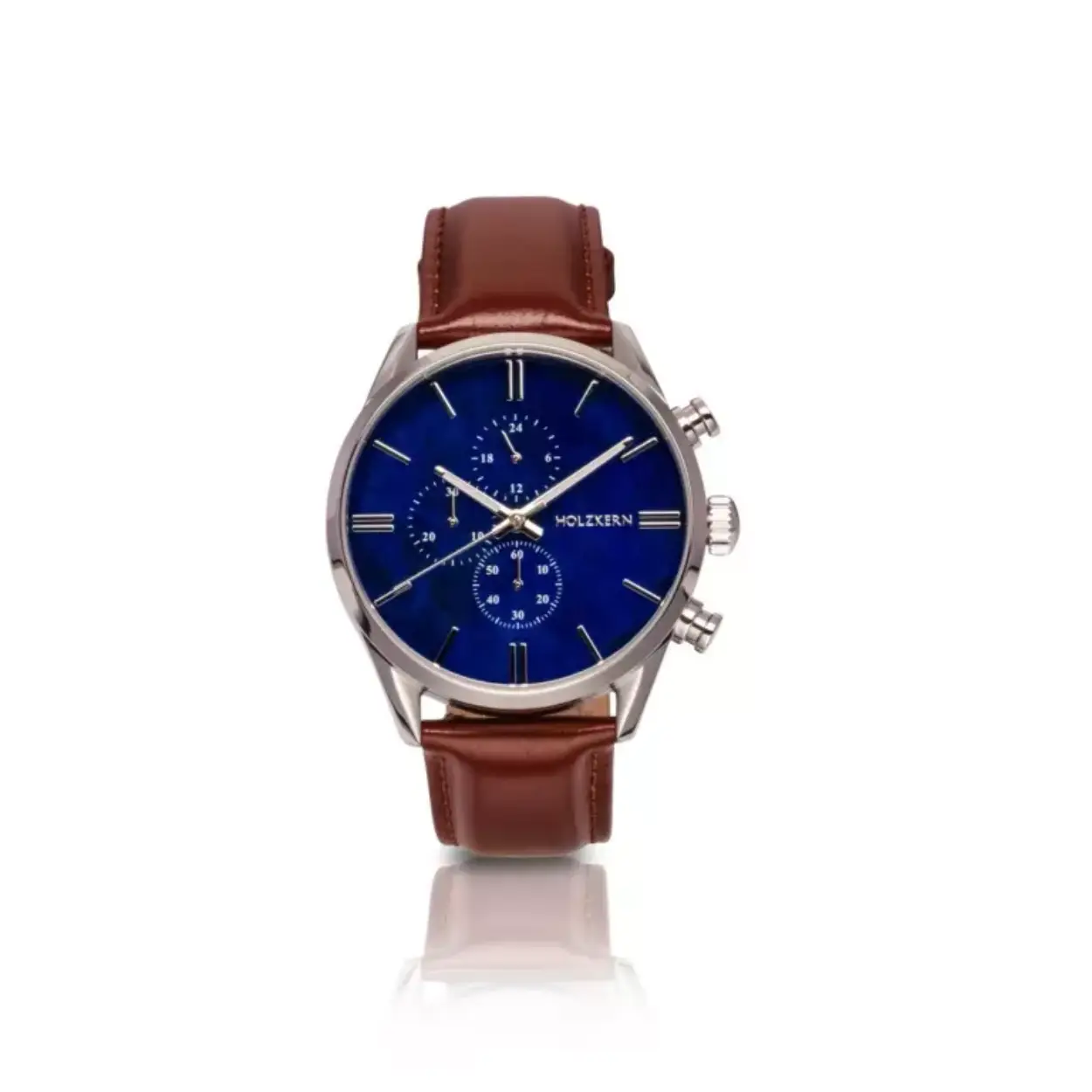 Every single person is individually unique, and naturally there are many different kinds of intelligence.

Our “Naturalist” watch is dedicated to the intelligence of naturalism. People in whom this characteristic is particularly strong enjoy a special connection with nature, and are acutely aware of their surroundings and any changes that take place within it.