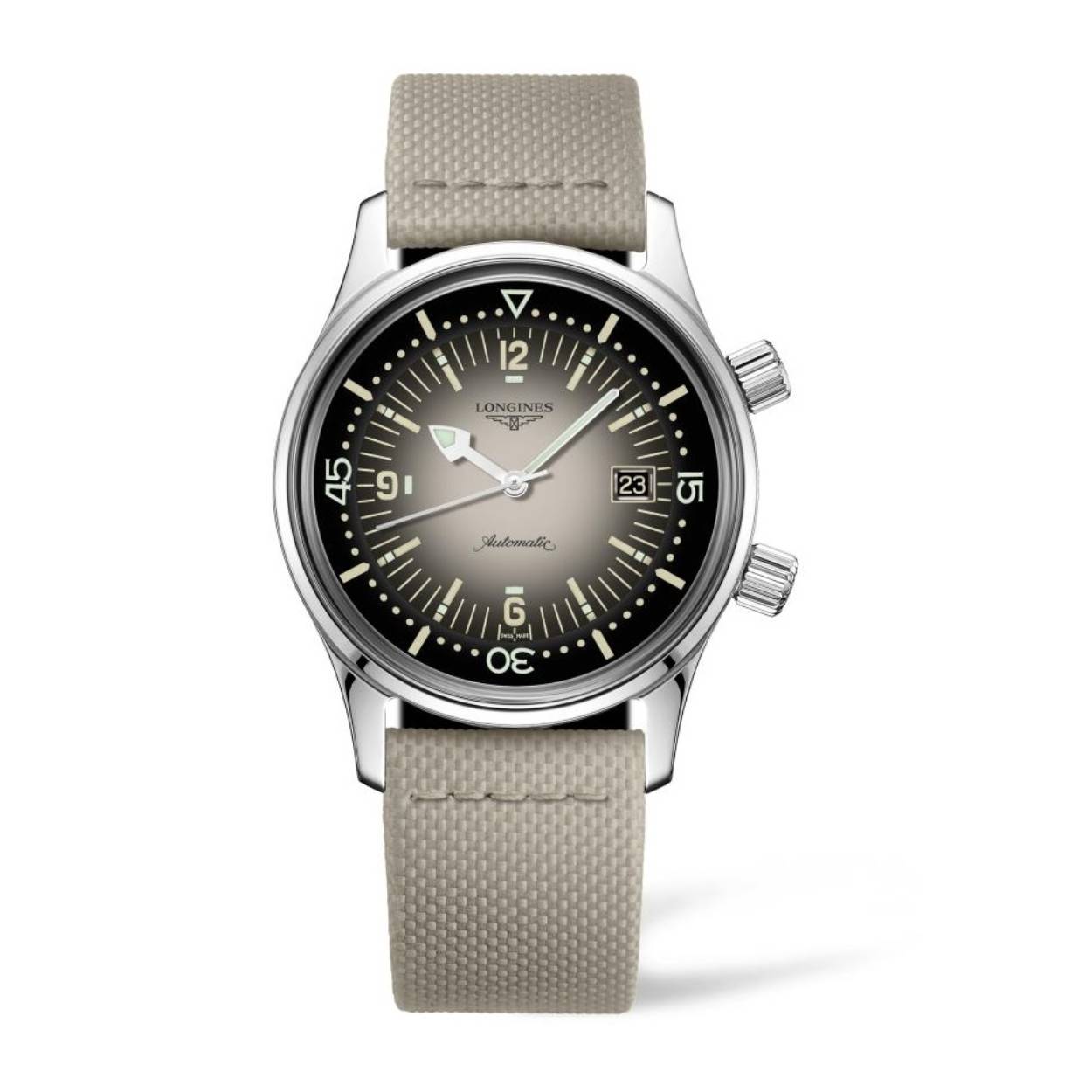 Longines legend diver
De Longines Legend Diver, een herinterpretatie van een duikershorloge uit de jaren '60, neemt een bijzondere plaats in binnen de Heritage-collectie van het merk. Deze collectie, die de rijke historische achtergrond van Longines vertegenwoordigt, is door de jaren heen alsmaar omvangrijker geworden. 

