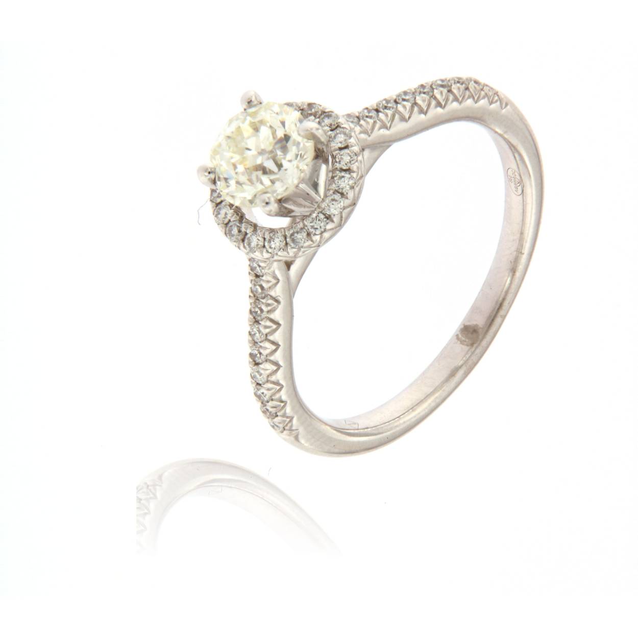 18kt witgouden ring met briljant 1.00ct
centrale briljant 0.78ct G/Vs1
