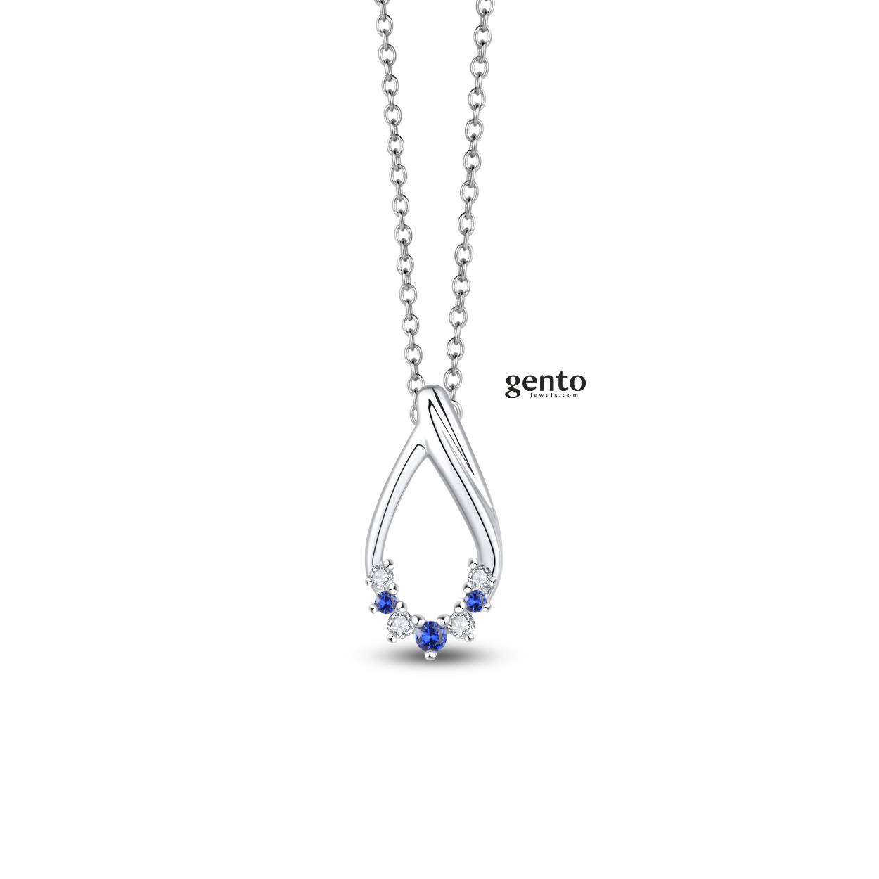 Zilveren ketting (43 cm) met hanger.
De hanger bevat witte en blauwe zirkonium steentjes.
Bijhorende oorstekers en ring ook verkrijgbaar van deze set.