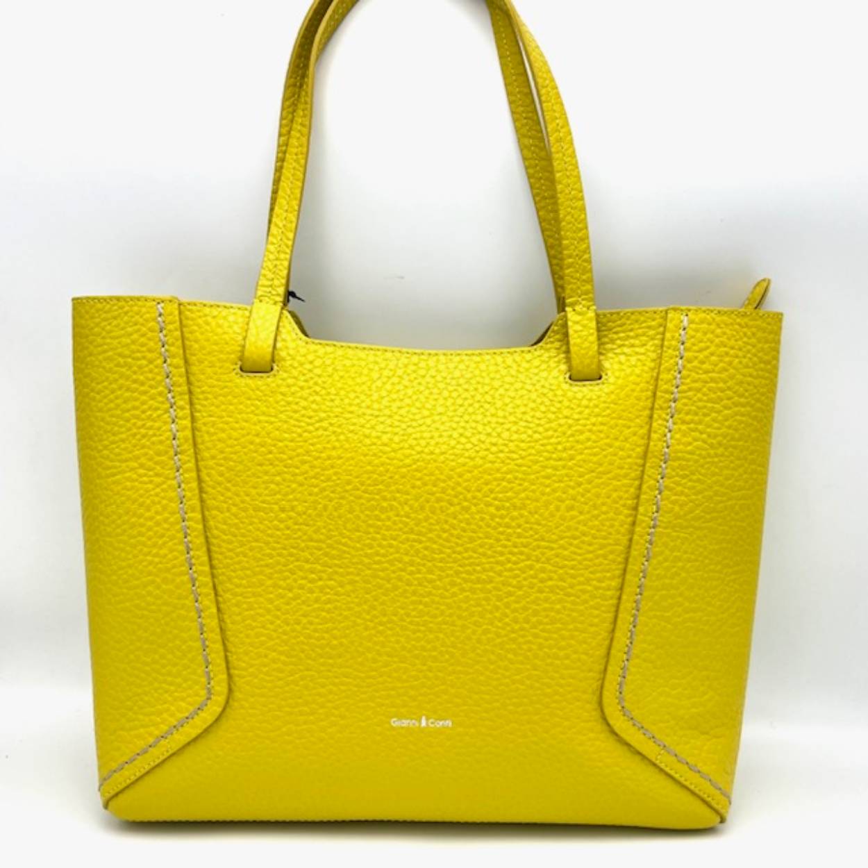 shopper

Afmetingen:
Hoogte 29cm x breed 34cm x diep 13cm