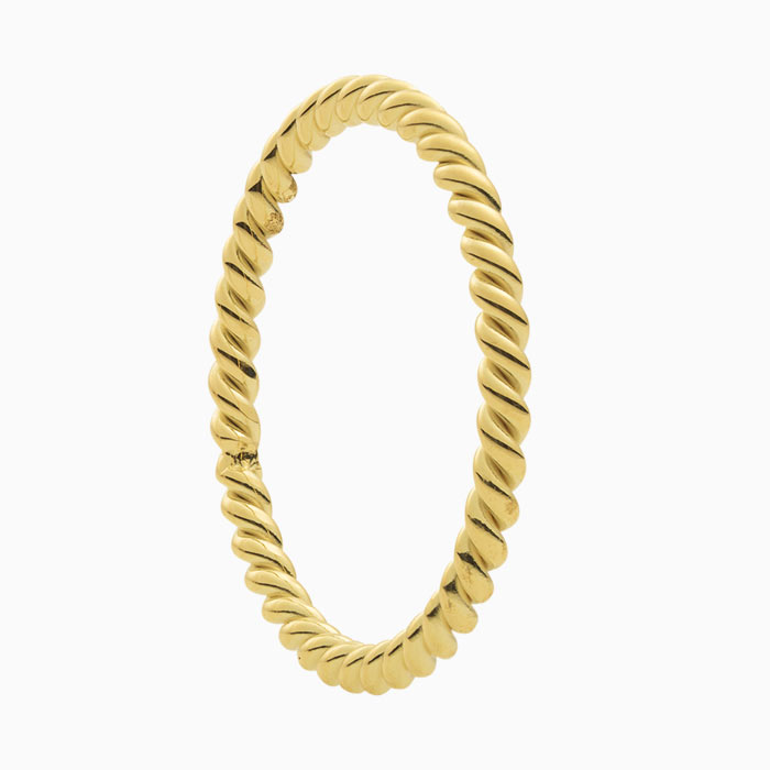 14 krt heel gouden koordring van het sieraden merk eclat. Solo te dragen maar zal ook prachtig naast een andere ring staan.