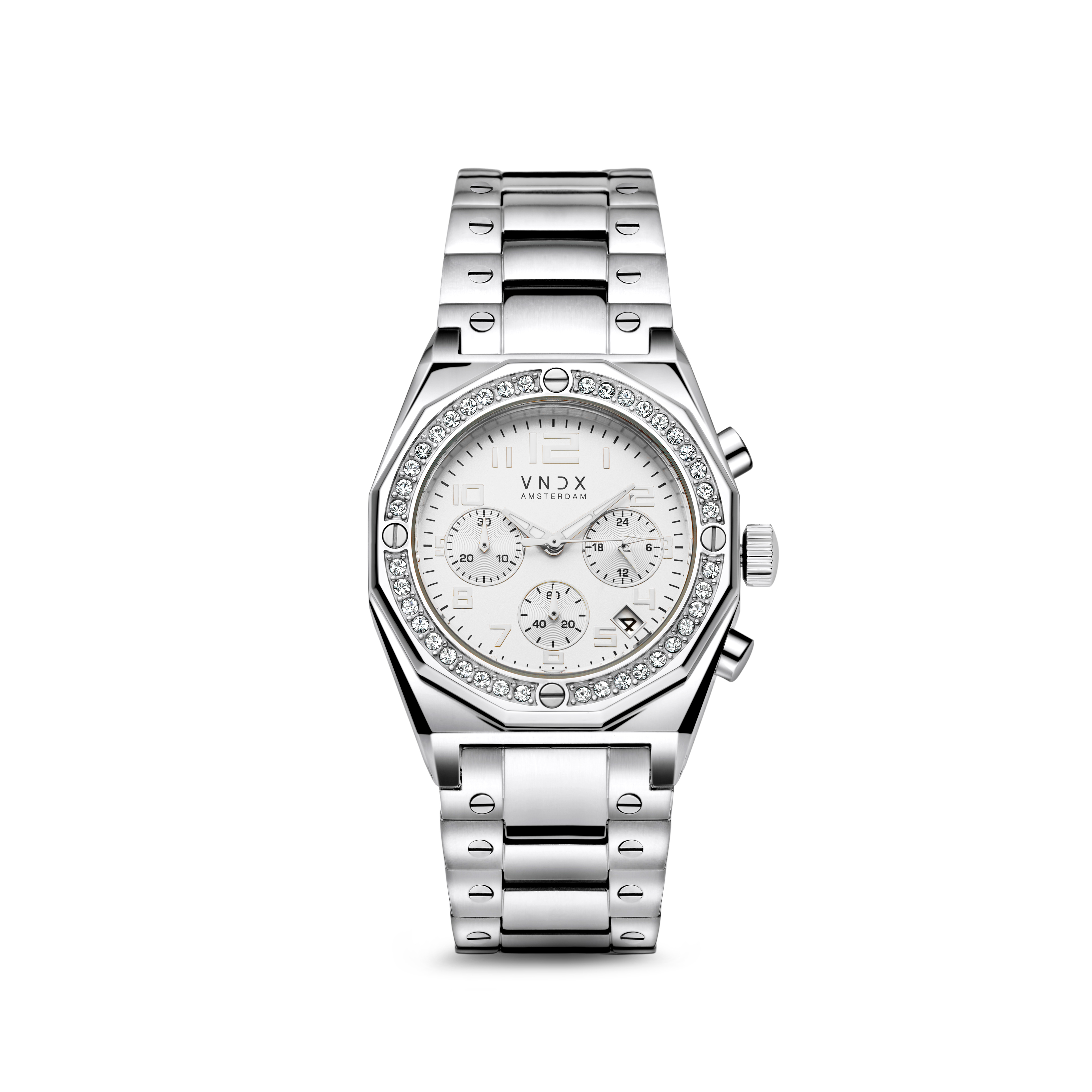 The One is een elegant dameshorloge met een kastdiameter van 38 mm, voorzien van praktische functies. Dit horloge biedt een datumaanduiding en een stopwatch, aangedreven door een betrouwbare chronograaf. De wijzerplaat en lunette stralen elegantie uit, uitgerust met prachtige swarovski stenen. De robuuste behuizing geeft het horloge een gedurfde uitstraling. The One heeft lichtgevende wijzers voor optimale zichtbaarheid in het donker en een krasbestendig saffierglas. Met een indrukwekkende waterdichtheid van 10 ATM, kun je met dit horloge zonder zorgen zwemmen in de grachten of gewoon genieten van een ontspannende douche. Kies voor The One en combineer stijl met functionaliteit.