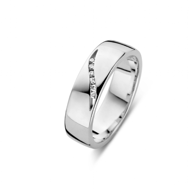 619.107.58 maat 58.
Zilveren aanzoek ring met 0.03ct diamant