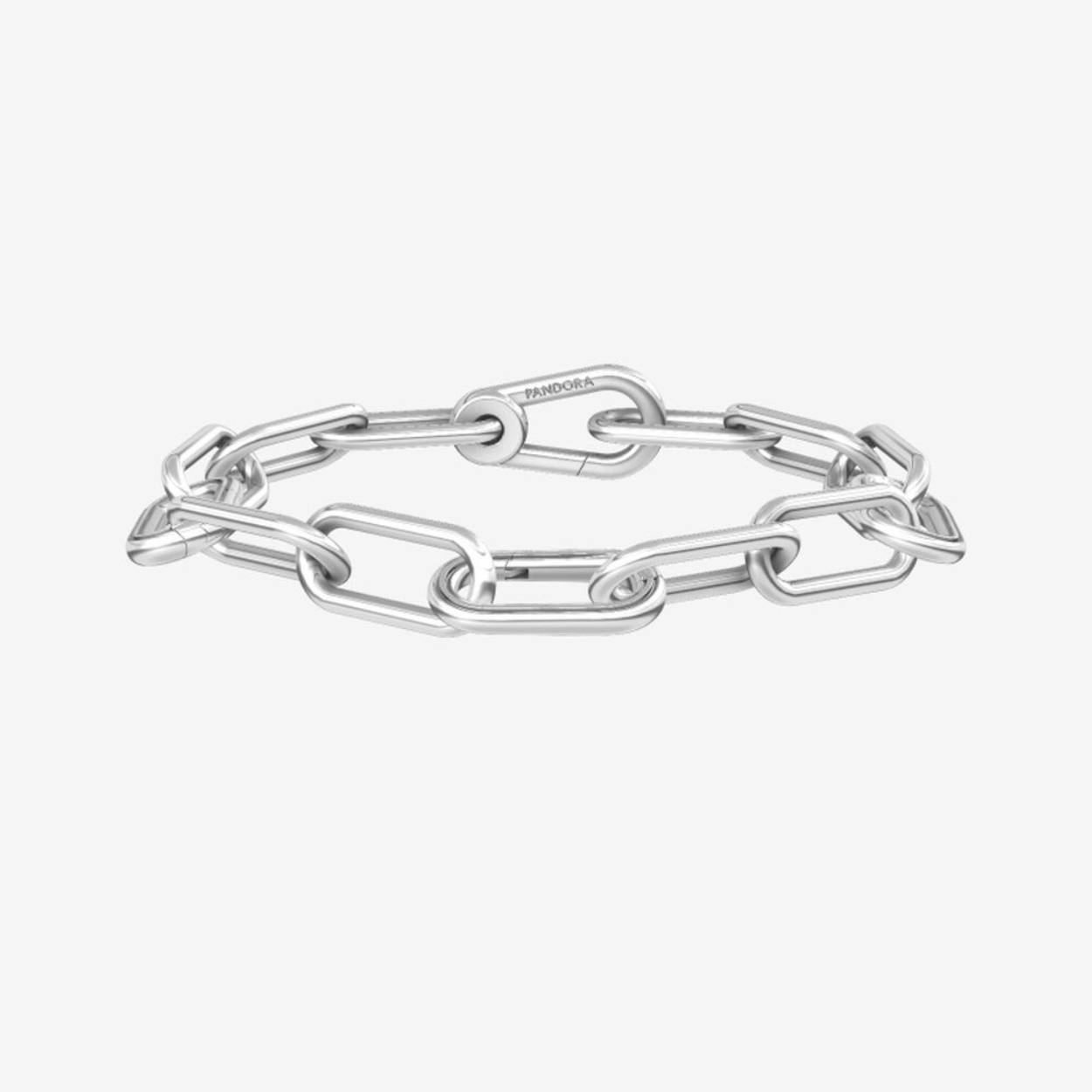 Experimenteer met stylingschakels, minihangers, medaillons en connectors. Als je je favoriete styling gevonden hebt, kun je iedere dag je gevoel volgen door andere combinaties te maken.