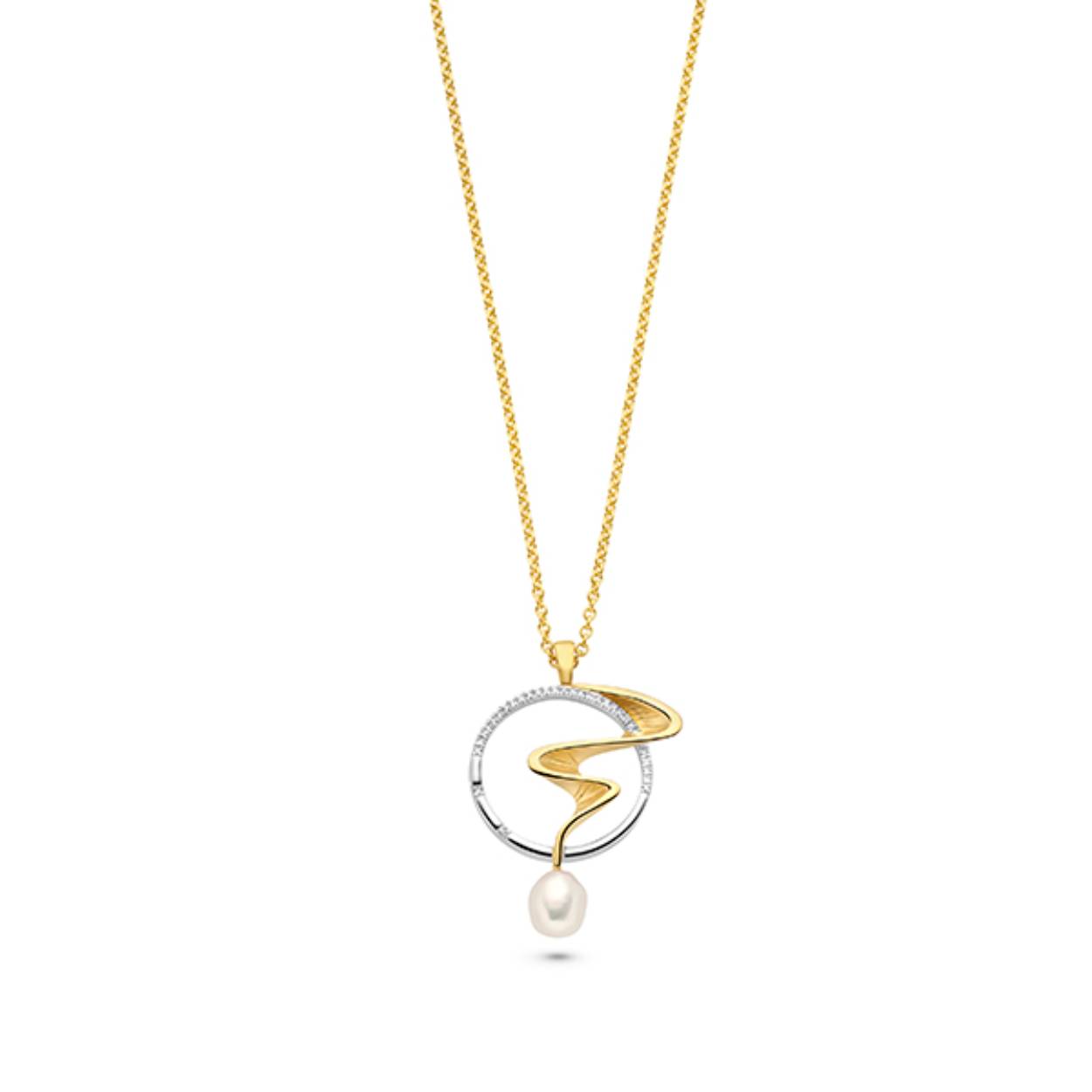 Deze fijne en delicate ketting is gemaakt van verantwoord sterling zilver 925. De combinatie van de natuurlijke schoonheid van de parel en het modieuze design geeft tijdloze elegantie.

Het verfijnde en toch iconische ontwerp is gemaakt met aandacht voor elk detail en onthult ware eenvoud en elegantie.

Gemaakt met liefde.