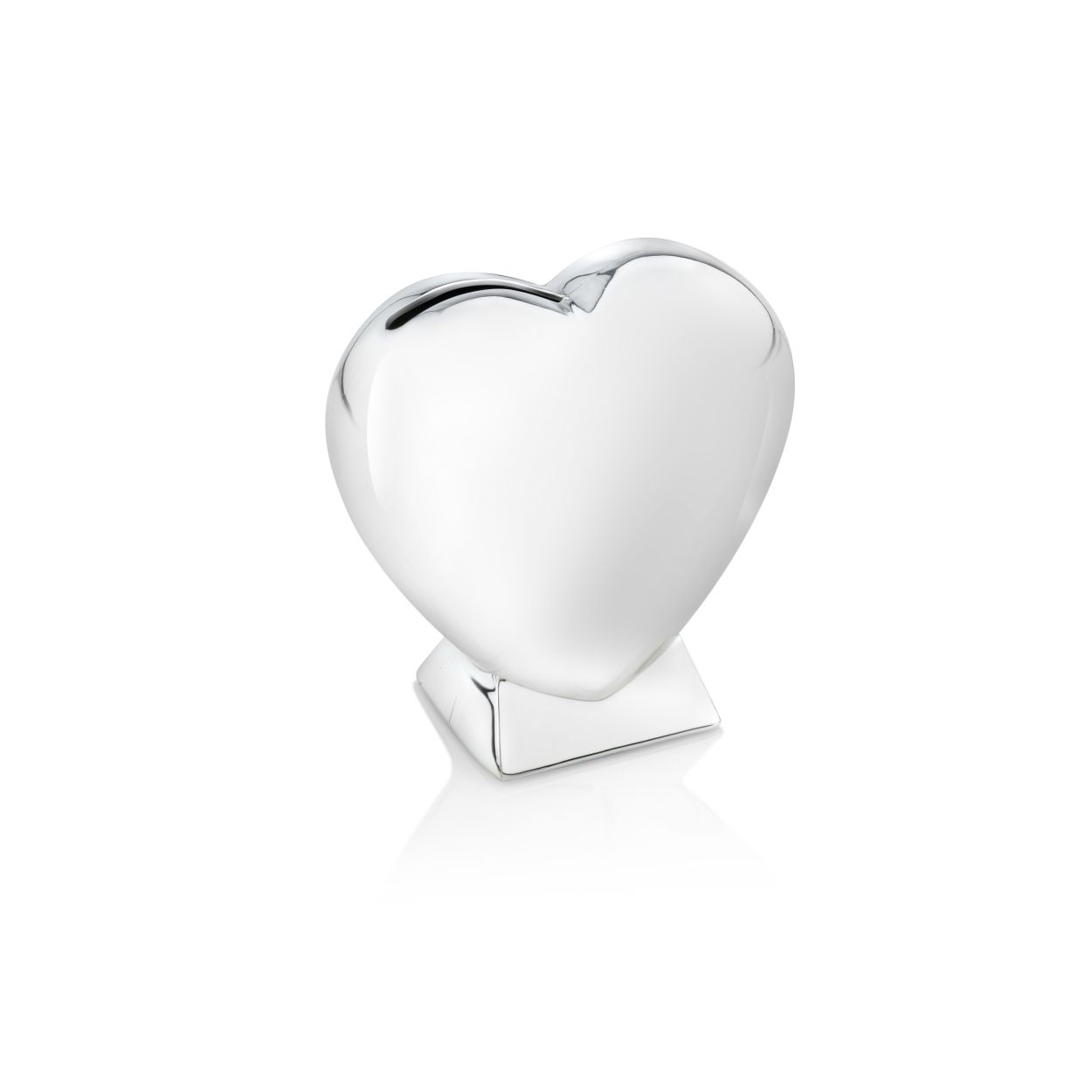 De Hart verzilverd spaarpot, is een prachtig geboortegeschenk in de categorie "BIRTH_ARTICLES". Dit verfijnde cadeau voegt een elegante touch toe aan elke kinderkamer en is ideaal voor het bewaren van eerste spaargeld. Plaats het op een prominente plek in de kamer als stijlvolle herinnering aan een speciale gelegenheid.