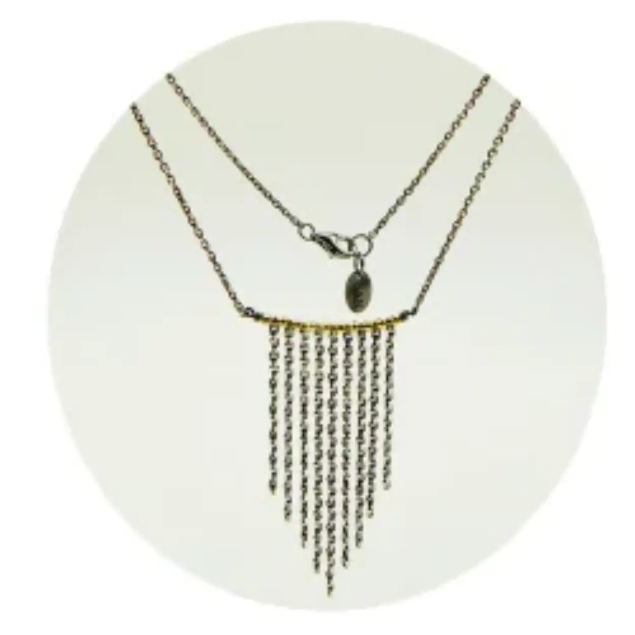 
Ketting - Waterval - Zwart Rhodium/Verguld 45 cm lengte
Ketting met 9 kettingen als hanger van verschillende lengtes, zoals een waterval - ca.5cm hoog