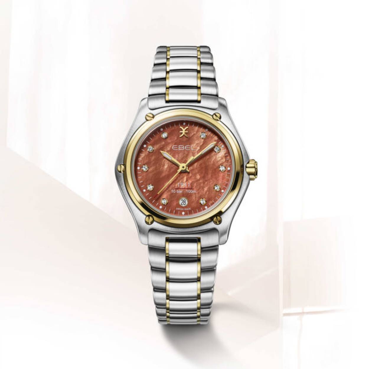  Juwelier Schilder Vlugt is een officiële dealer van EBEL. U kunt dit horloge direct bestellen of neem contact met ons op via mail, telefoon of het contactformulier en wij helpen u graag verder. 