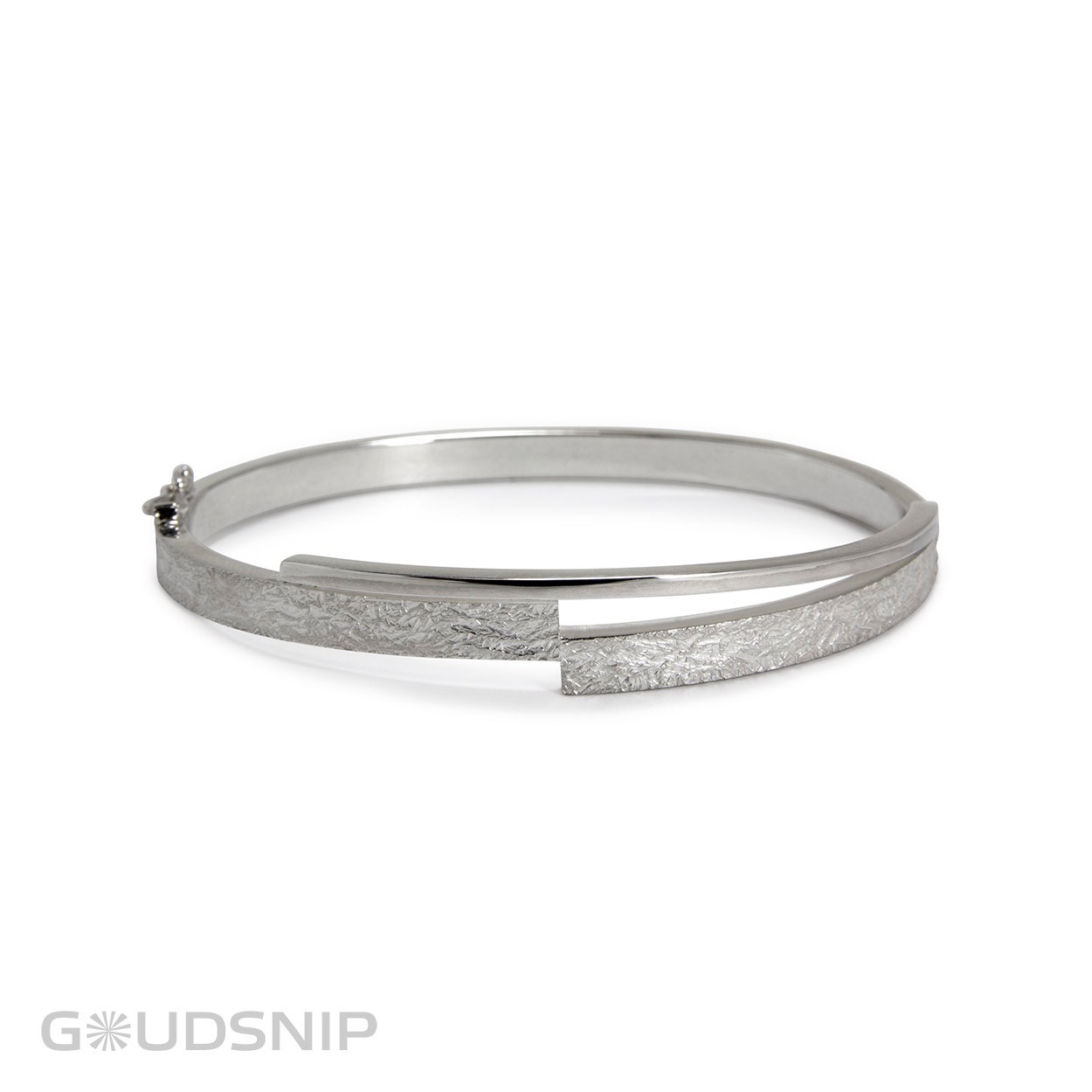 Bijzondere zilveren spang armband gemaakt in eigen atelier