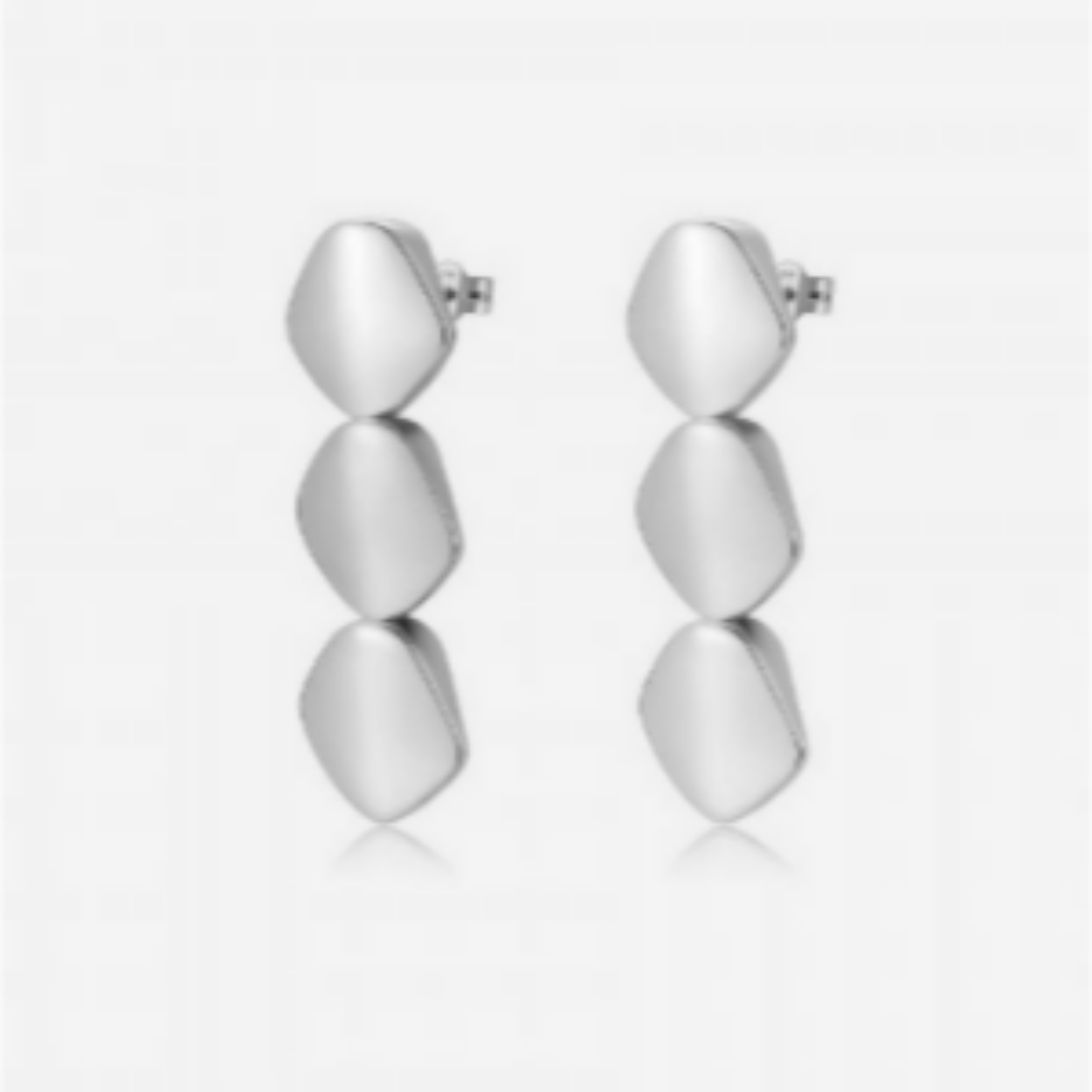 Pianegonda oorhangers