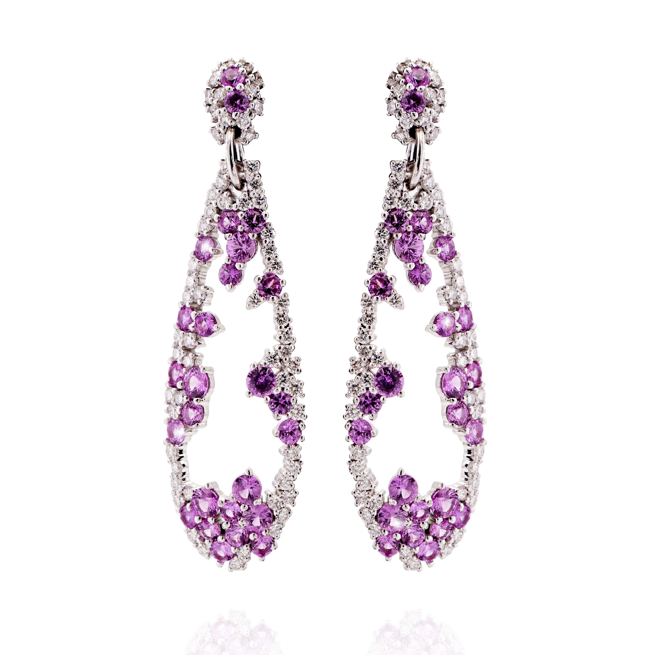 BOUCLES D'OREILLES EN OR BLANC 18K , DIAMANTS 1,48GVS1  ET SAPHIRS ROSE 3,33CT