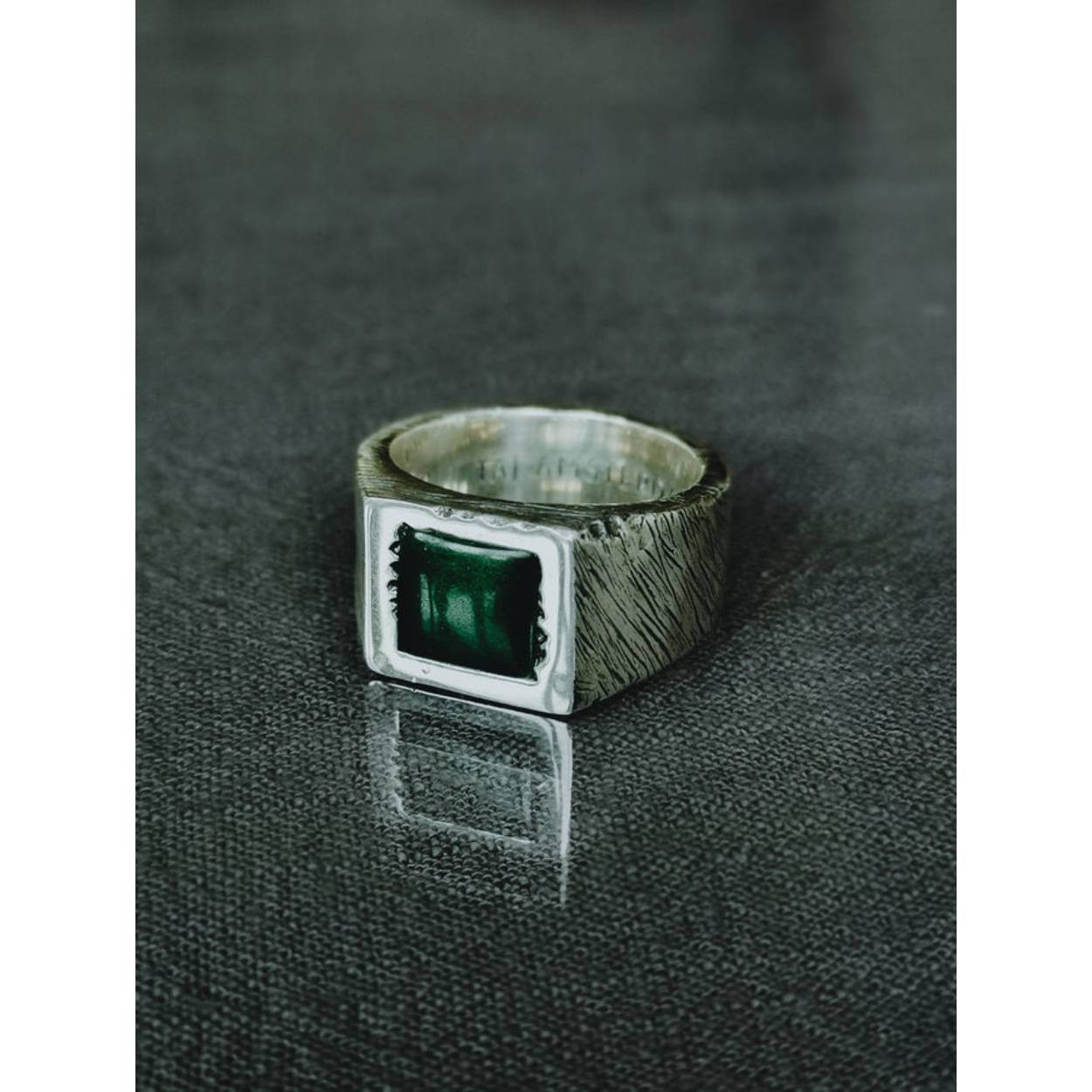 zilveren ring met groene steen (jade)
