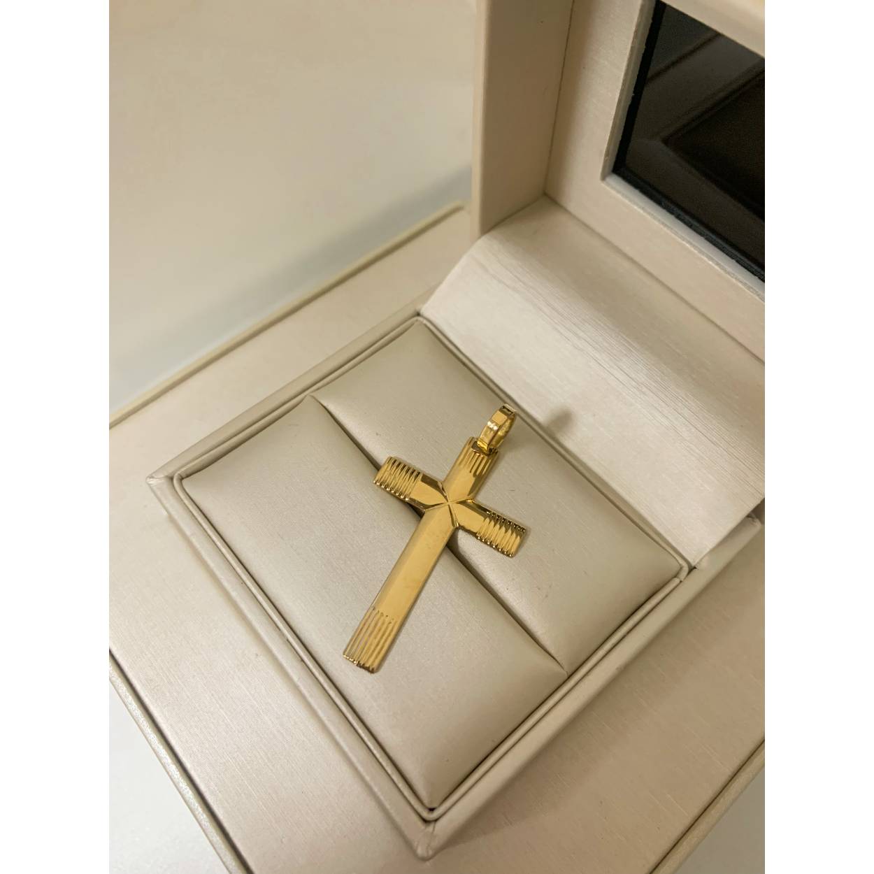 VINTAGE geelgouden hanger - kruis