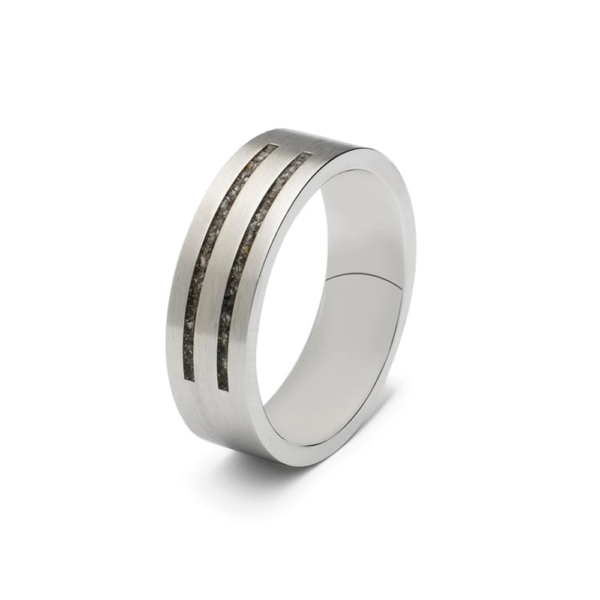 Stalen ring met subtiel zichtbare as SEE-RS004