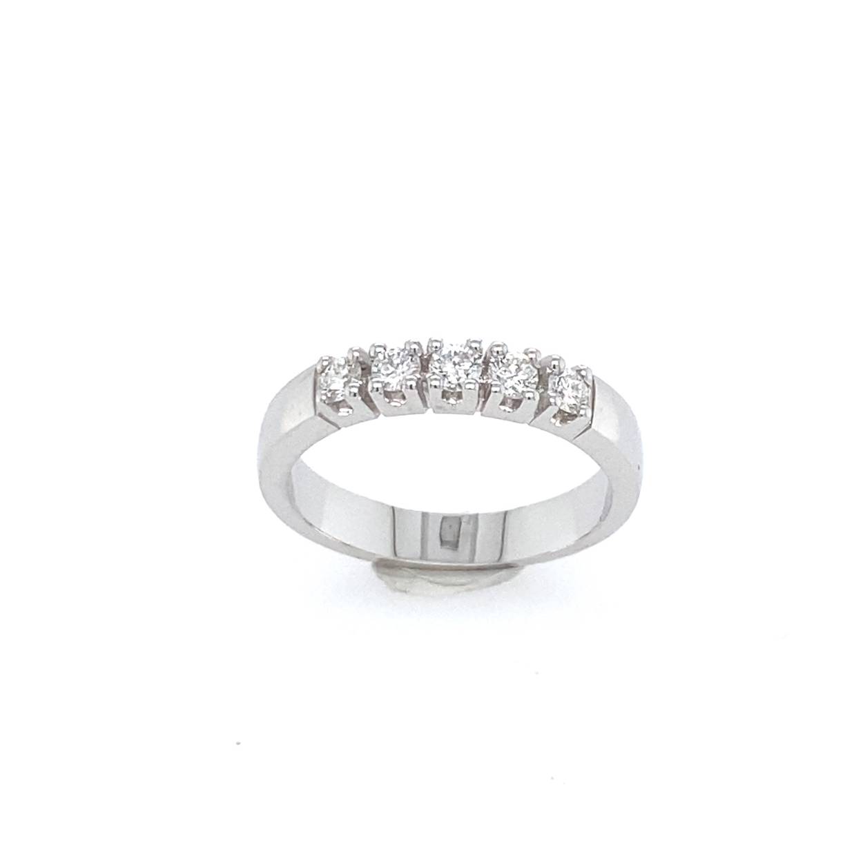 een witgouden R&C carole ring met 5 x 0.04 crt briljant geslepen diamant
