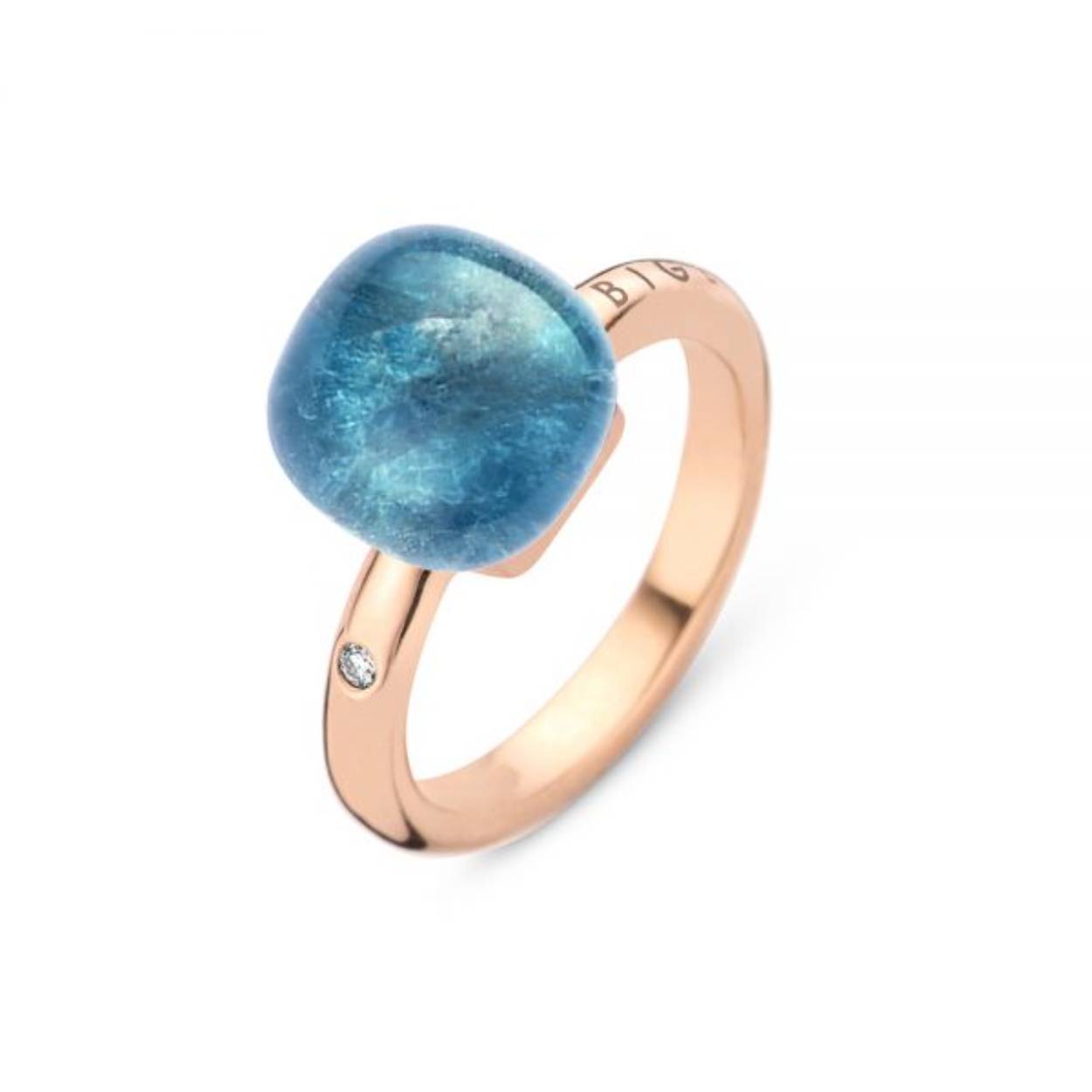 Atlantic Waves
Deze Mini Sweety ring is gemaakt van 18-karaats roségoud en afgewerkt met  bergkristal met apatiet gekenmerkt door een diamant 0.02ct