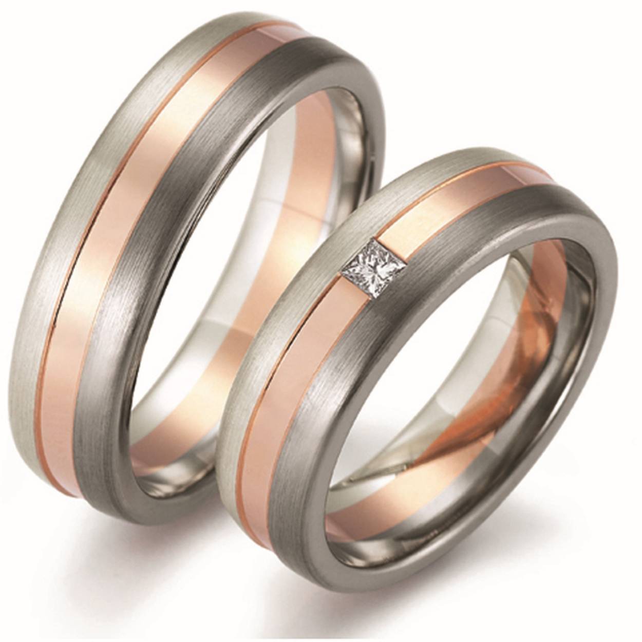 9 karaat wit- en roodgoud/ palladium 500 trouwringen. Mat/glimmend 6 mm. De damesring is gezet met 0.07ct briljant
De prijs is op aanvraag