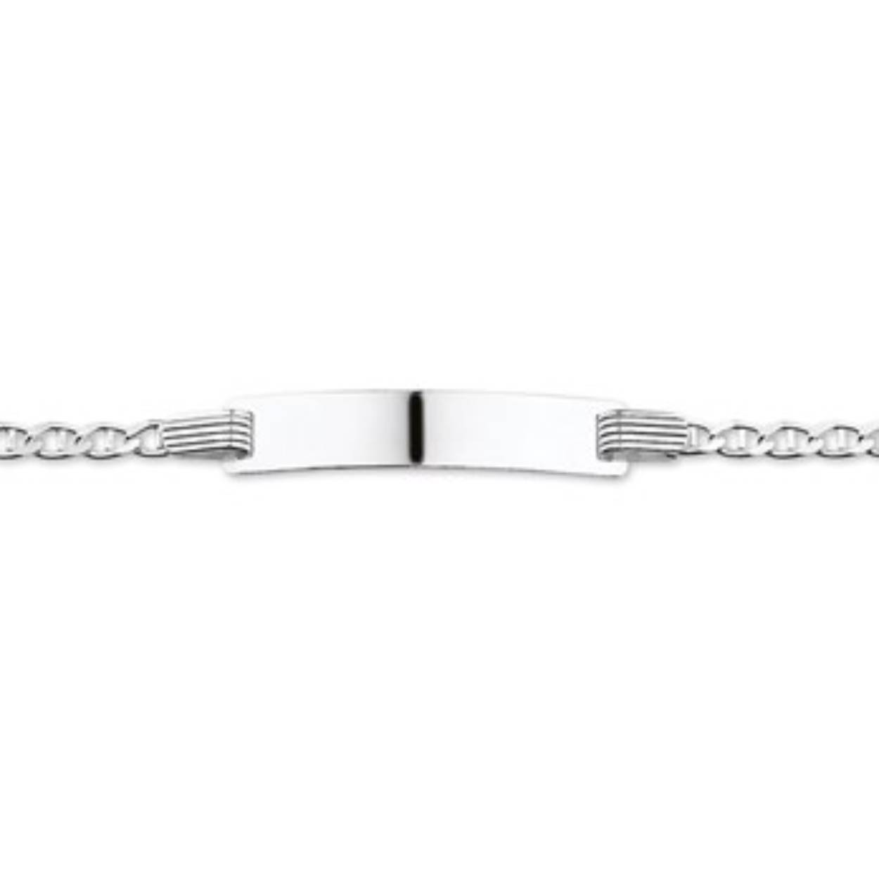 Zilveren graveerarmband, de lengte bedraagt 16cm met 2cm extensie. De breedte van de graveerplaat bedraagt 5mm.
