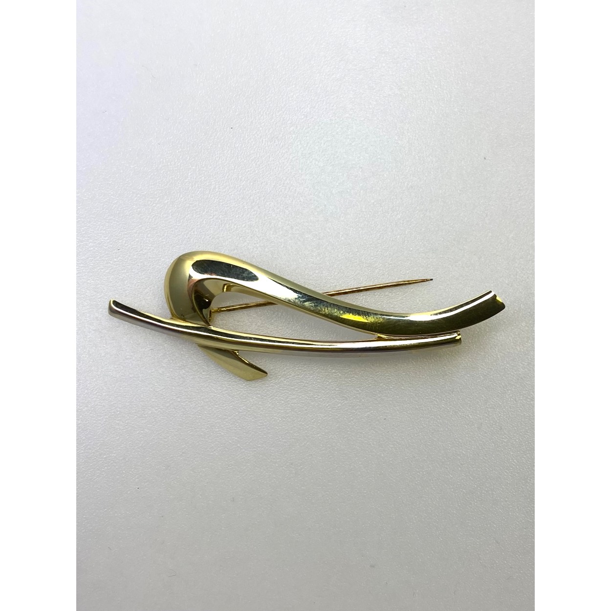 Gouden broche bicolor 