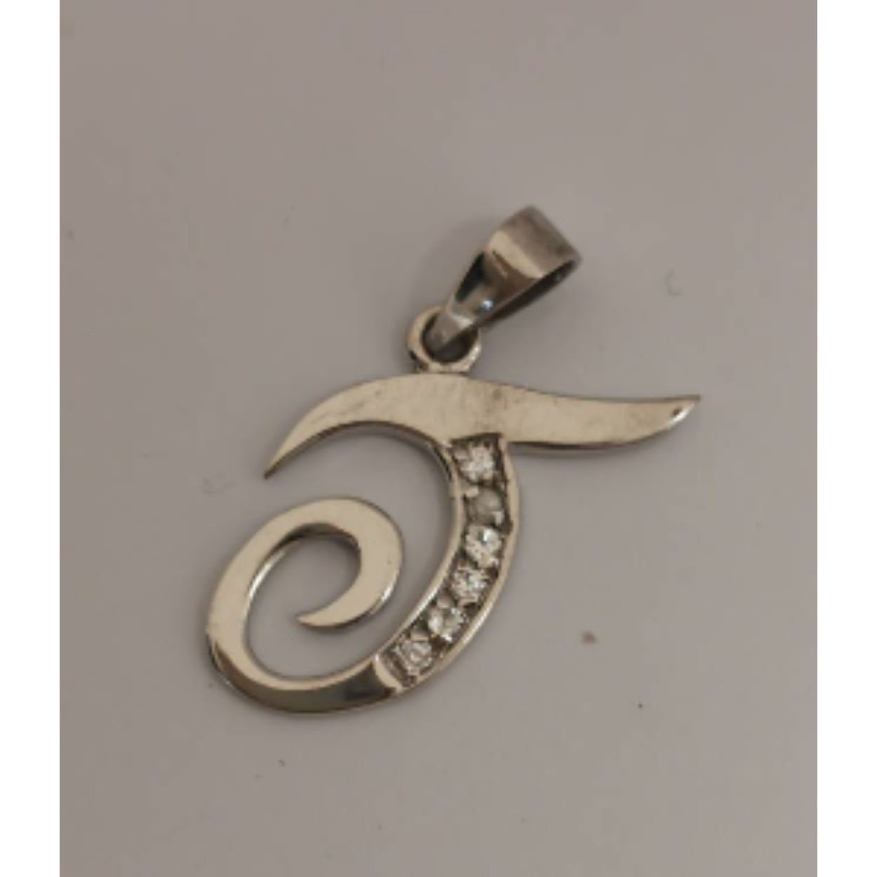 Zilveren hanger letter T zirkonia