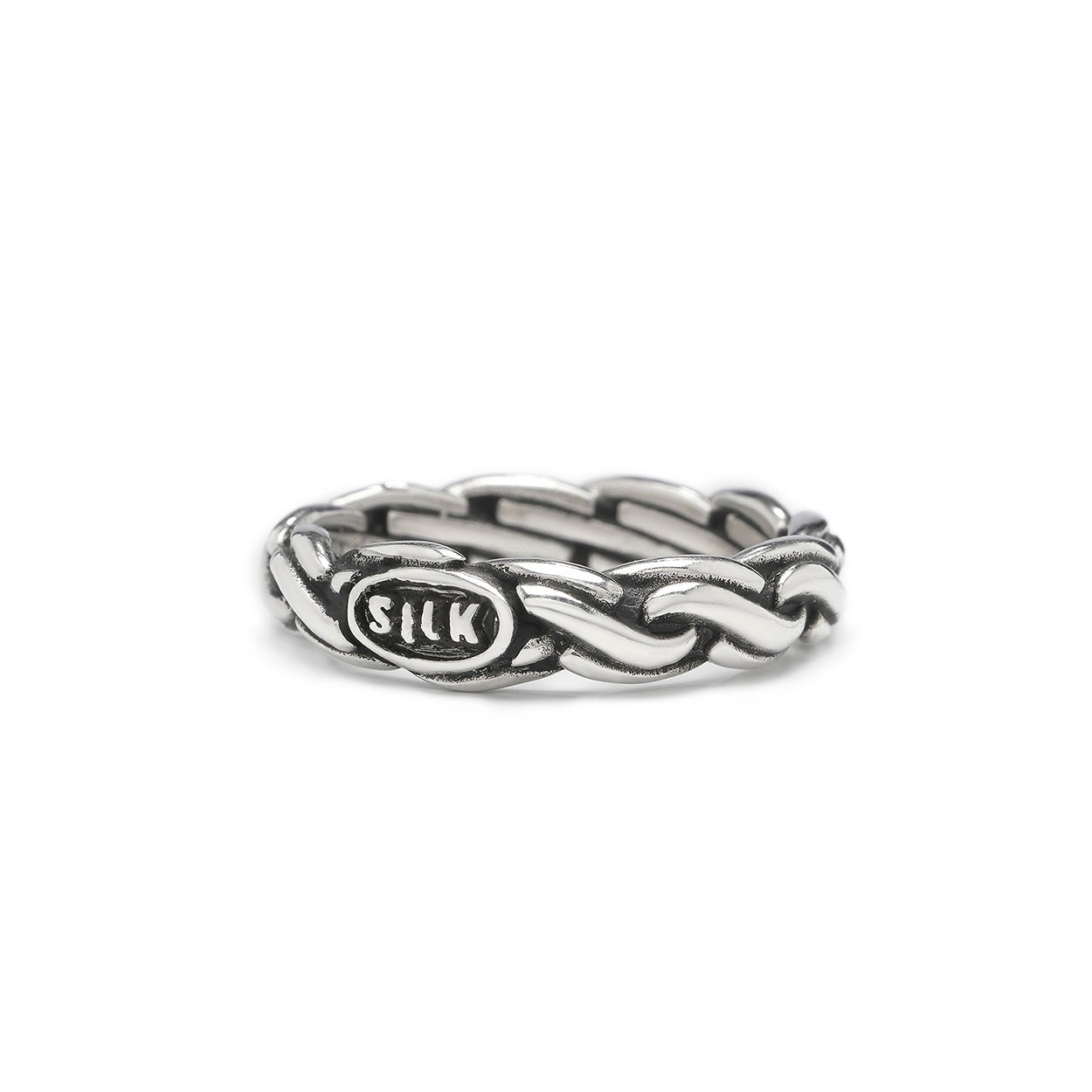 Spring Summer 2019 lanceert SILK vier nieuwe sterling zilveren ringen. Een ervan behoort tot de Breeze collectie, en vorm een mooie combinatie met de Breeze 147 of 148 armband.