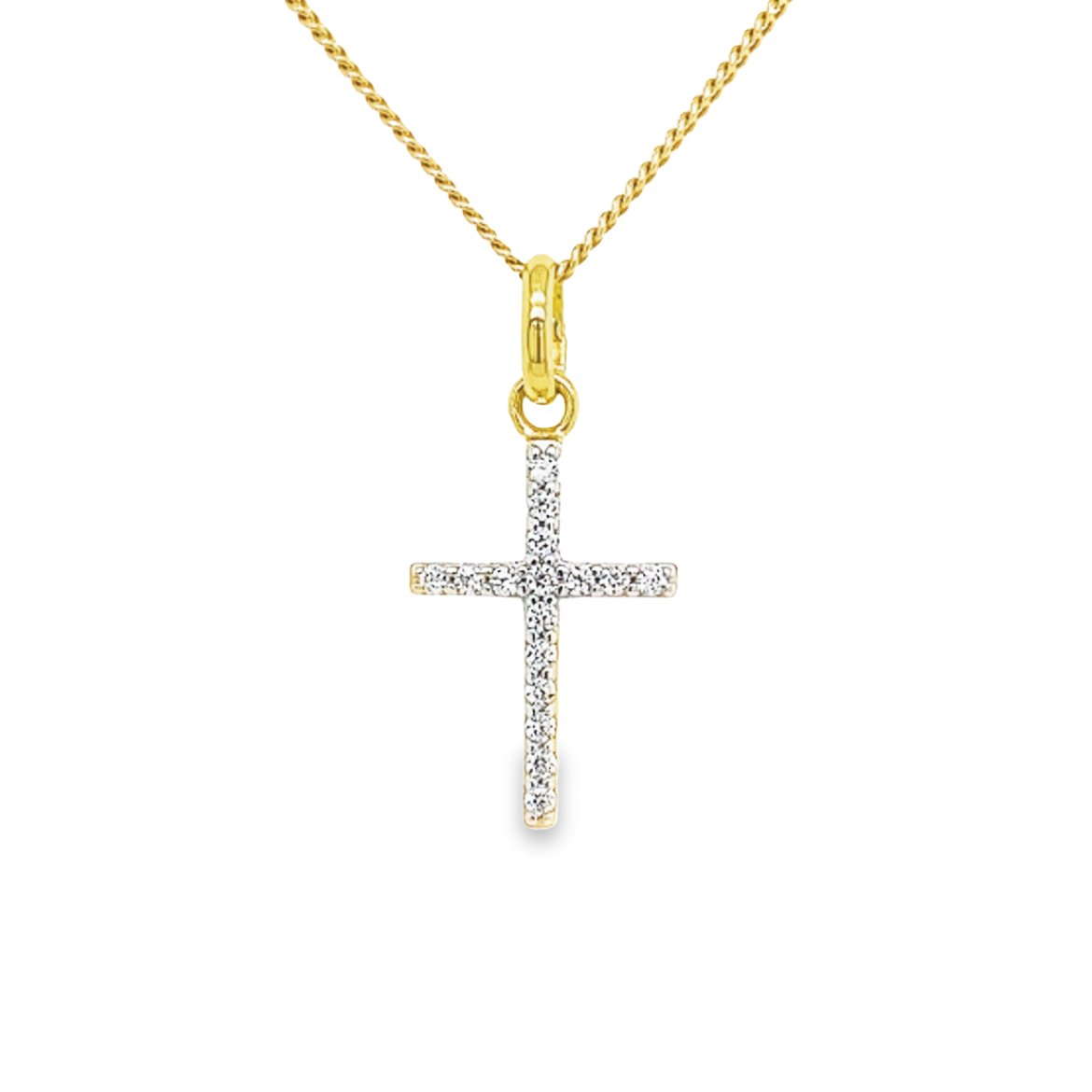 Deze gouden kruishanger is vol gezet met zirkonia steentjes welke ieder zijn gezet tussen vier witgouden zetpootjes. De hanger heeft een draadoog.

Note: het kettinkje hoort niet bij de hanger, deze is enkel gebruikt voor de foto.