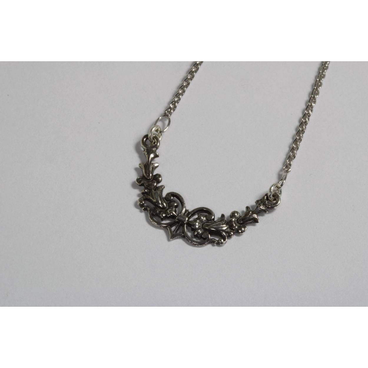 Fijn zilveren choker vintage stijl