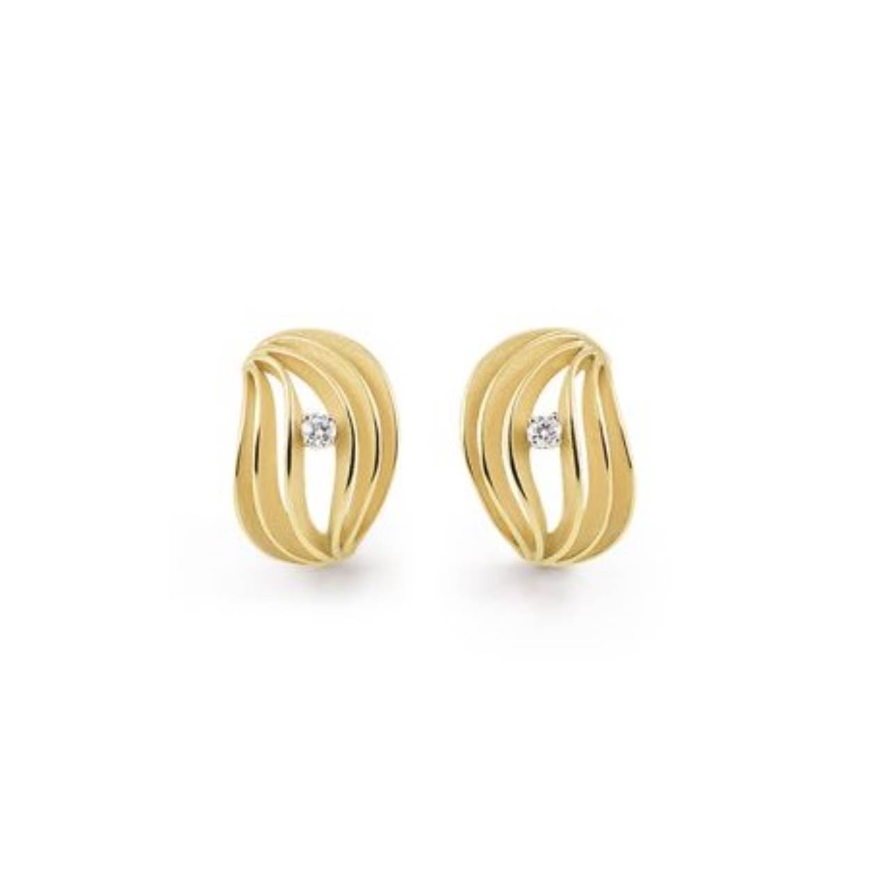 18krt geelgouden oorsieraden met diamant 0,12crt uit de Velaa Star collectie van Annamaria Cammilli. De kleur van de oorsieraden is yellow sunrise, een warm geel dat de energie van de zon uitstraalt en een ongekende charme uitstraalt.

Referentienummer: GOR3249U