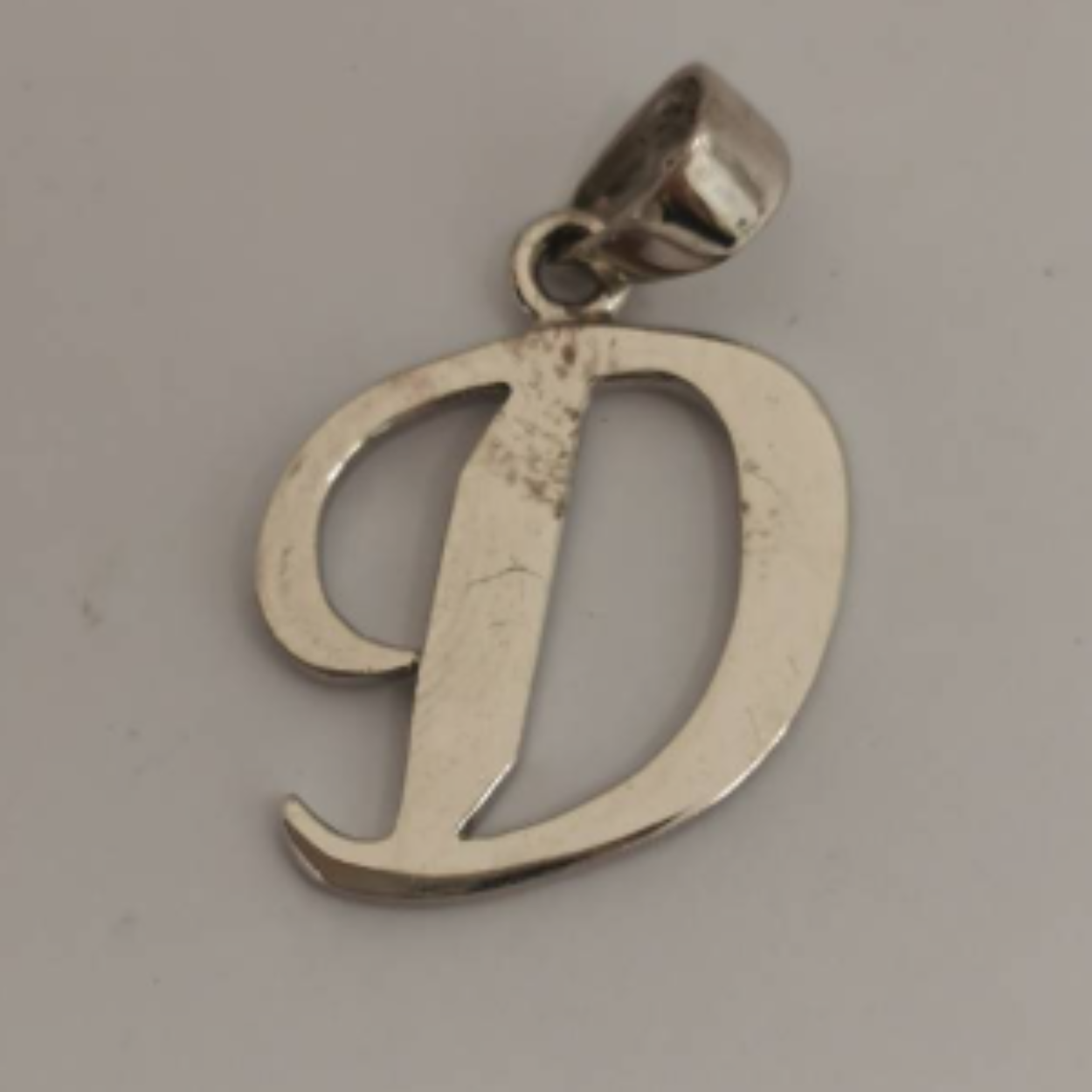 Zilveren hanger letter D