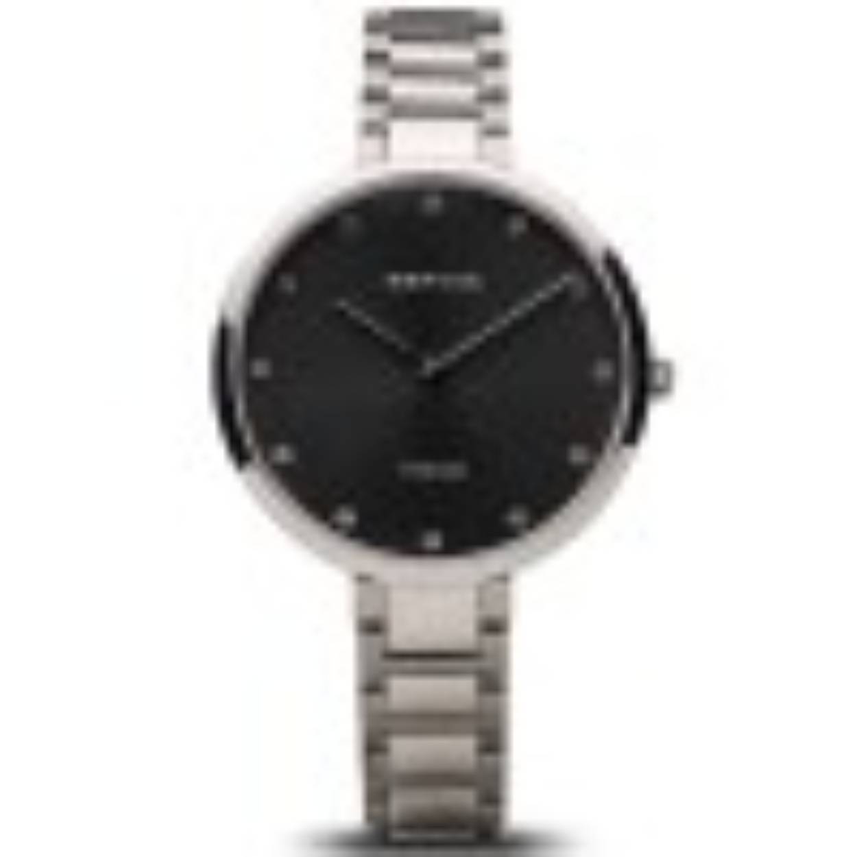 Het Bering-dameshorloge 11334-772 belooft sportieve elegantie, samen met een trendy uitstraling: een hoog draagcomfort is gegarandeerd. Smaakvol vormgegeven en goed leesbaar is ook de wijzerplaat die de essentiële weergave-elementen weergeeft: minuut, uur. De titanium armband is heerlijk stijlvol. De waterbestendigheid van 5 ATM, zorgt voor een goede geschiktheid voor dagelijks gebruik. Een super krasbestendig, anti-reflecterend saffierkristal is zeldzaam in deze prijsklasse en beschermt uw nieuwe aankoop tegen toevallige schade.