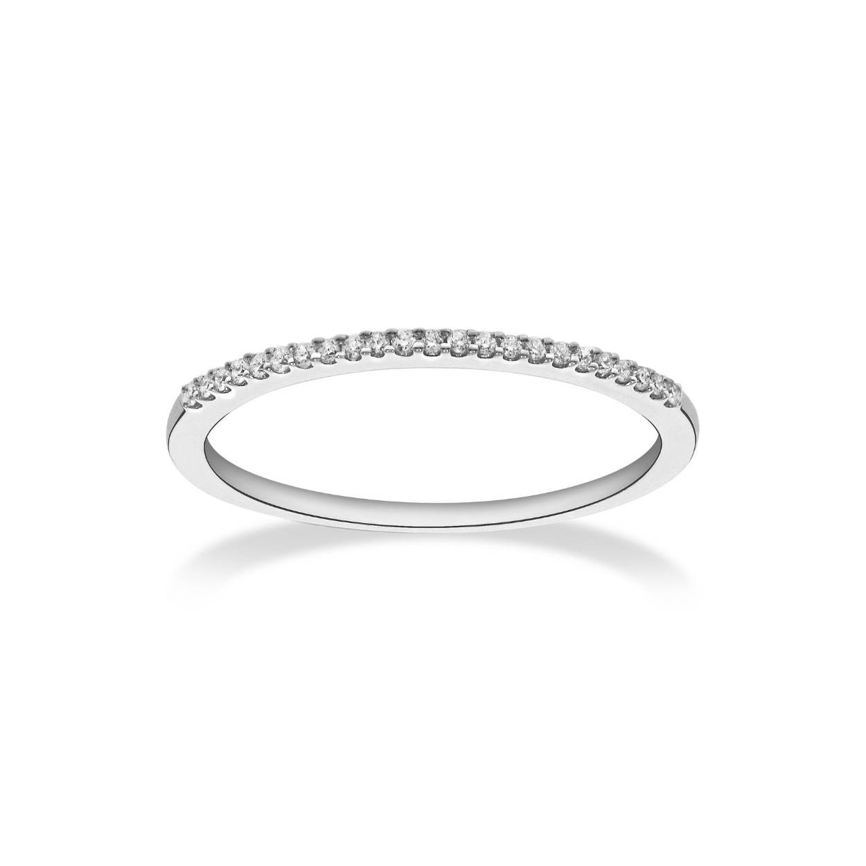 Deze stapelbare ring van Culet in witgoud met diamanten heeft 23 diamanten, met een totaal van 0,06 karaat in 18 karaat witgoud. Deze ring is prachtig te combineren met andere ringen van Culet!

Ringmaat: 55 ( 17,5). Heeft u een andere ringmaat, neem dan gerust contact met ons op.
