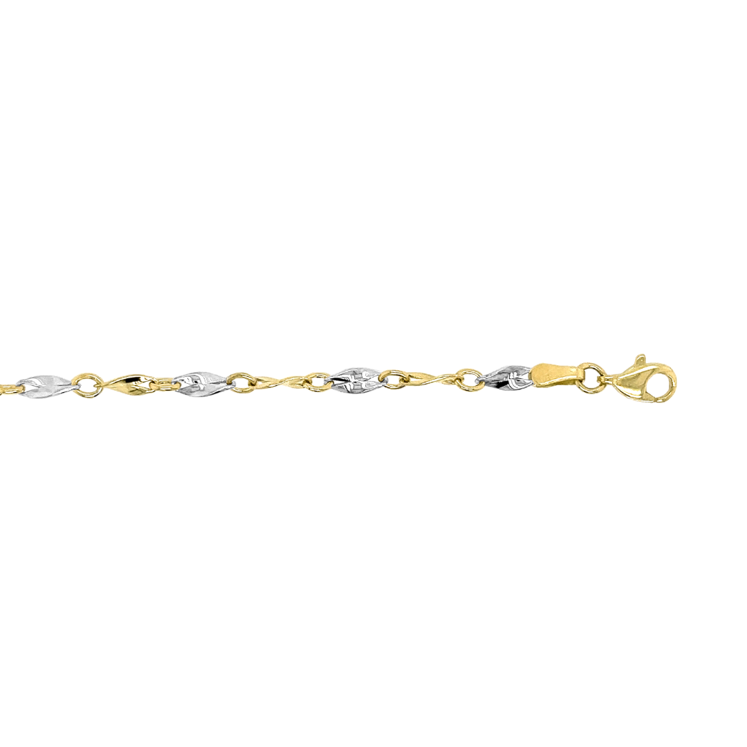 Deze bicolor gouden armband is ontzettend leuk! De fantasieschakel heeft een fijne uitstraling. Daarnaast zijn de schakels van deze armband massief, hierdoor is deze armband een stevige armband.