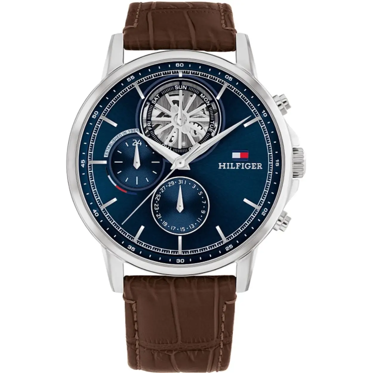 Tommy Hilfiger TH1710629 Horloge Heren Staal Leer 44mm
Dit specifieke horloge van Tommy Hilfiger uit de Stewart serie met artikelnr: TH1710629 is een luxe herenhorloge die niet in je collectie mag ontbreken. Het stalen herenhorloge heeft een ronde kast met een gladde bezel en een blauwe wijzerplaat met dag,- datum, en 24-uursaanduiding. De dagen worden weergegeven in een skeleton oog. Aan het horloge zit een bruine leren band met een gespsluiting. Het horloge heeft een mineraalglas, een doorsnee van 44mm en is 5ATM.  

Het merk:
Sinds de lancering van het merk in 1985 is Tommy Hilfiger wereldwijd bekend geworden als pionier van de klassieke Amerikaanse coole stijl. Geïnspireerd door de iconische popcultuur en het Amerikaanse erfgoed. De dames en herencollectie van dit seizoen bestaan uit minimalistische silhouetten en rustieke lederen details. De herenhorlogecollectie biedt iconische uurwerken met roestvrijstalen, lederen en siliconen banden.

Specificaties:
- Mineraalglas
- Ronde kast 44mm
- Zilverkleurige horlogekast
- Blauwe wijzerplaat 
- Bruine leren band 
- 5ATM