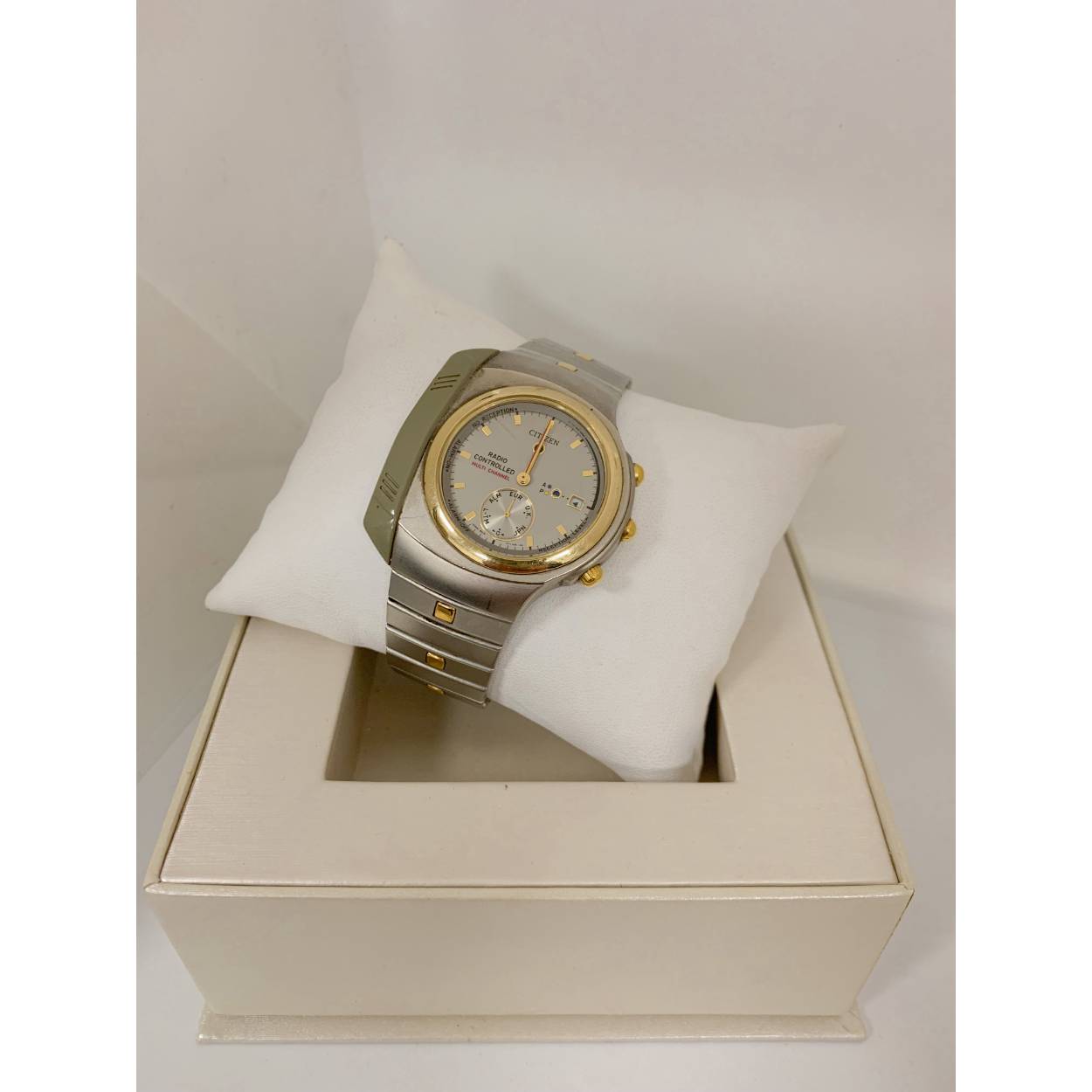 VINTAGE Citizen Horloge - Space Master
- Radio controlled