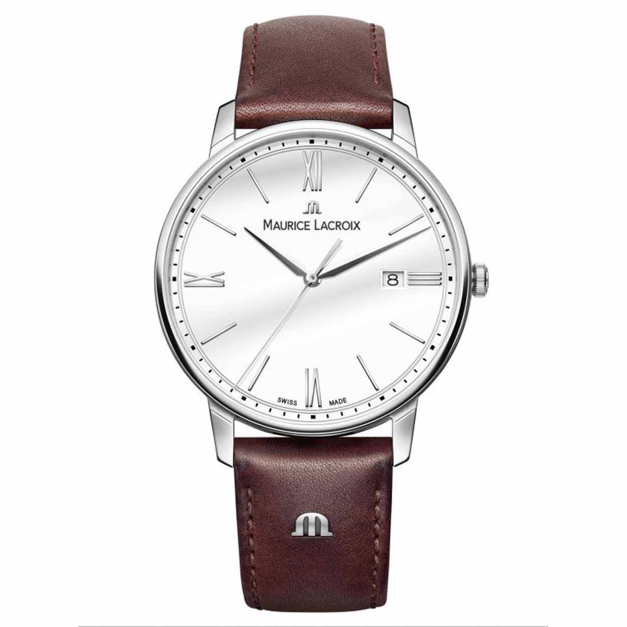 Dit horloge is van het merk Maurice Lacroix. Het is een analoog horloge met een band gemaakt van leer.De diameter van de kast is40 mm.
De verdere specificaties van het horloge zijn als volgt:
Glassoort: saffier
Kastmateriaal: edelstaal
Techniek: quartz
Kastkleur: zilver
Kastvorm: rond
Wijzerplaatkleur: wit
Bandkleur: bruin
