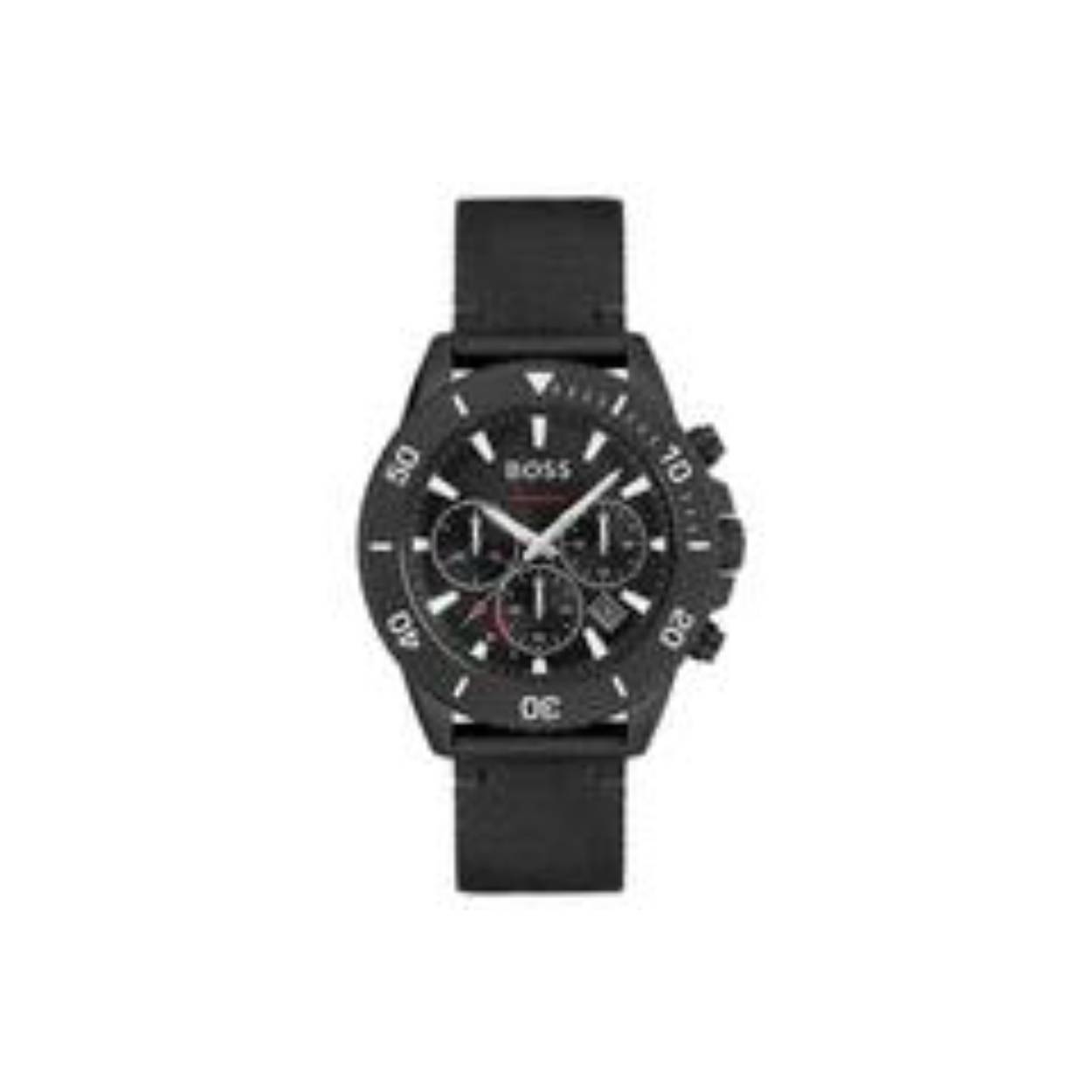 BOSS HB1513918 ADMIRAL SUSTAINABLE
Dit BOSS horloge uit de Admiral sustainable serie met artikelnr. HB1513918 is een gerecycled horloge. Het herenhorloge valt op aan zijn zwarte ronde horlogekast en textiele band die beide gemaakt zijn van gerecycled plastic uit de zee. Het solar horloge heeft een uurwerk dat wordt aangedreven door licht van buitenaf. De energie wordt opgeslagen in een interne batterij waardoor het uurwerk een constante looptijd heeft als het wordt opgeladen. Op deze wijze kan de tijd, de chronograaf en de datum voor een langere periode blijven lopen. Het horloge heeft een doorsnee van 46mm, een mineraalglas, en is 5 ATM. 

HET MERK:
HUGO BOSS is afgestemd op levensstijlen waar het gaat om kwaliteit en precisie. Het wereldwijde fashionlabel is verdeeld in twee merken: BOSS en HUGO. Het merk BOSS biedt geavanceerde, moderne horloges gericht op kwaliteit en design om een onberispelijke look te creëren – of het nu zakelijk, casual of sportief is. De horloge collectie van BOSS is perfect afgestemd op levensstijlen waar het gaat om kwaliteit en precisie. BOSS is op maat gemaakt in een onberispelijke stijl.

Blijf stijlvol bij de tijd. Voor de BOSS-vrouw is stijl het handelsmerk en draait alles om 
details. Breng uw look naar een hoger niveau met onze nieuwe en kenmerkende horlogecollectie.

SPECIFICATIES:
- Mineraalglas
- Ronde kastvorm, Ø 46mm
- Zwarte ocean plastic horlogekast
- Zwarte wijzerplaat
- Datum en chronograaf
- Ocean plastic textiele band 
- 5 ATM