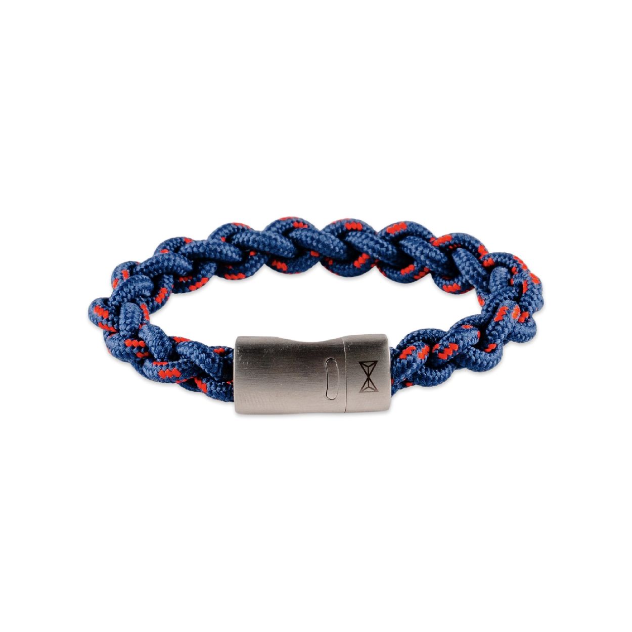 Junior Optimist
Dit is een jongensarmband van het merk AZE Jewels uit de collectie AZE Junior. De kleur van deze armband is blauw. De sluiting van deze armband is gemaakt van edelstaal. De maat is: XS (16,5 cm). Daarnaast is de dikte van deze armband: 10 mm