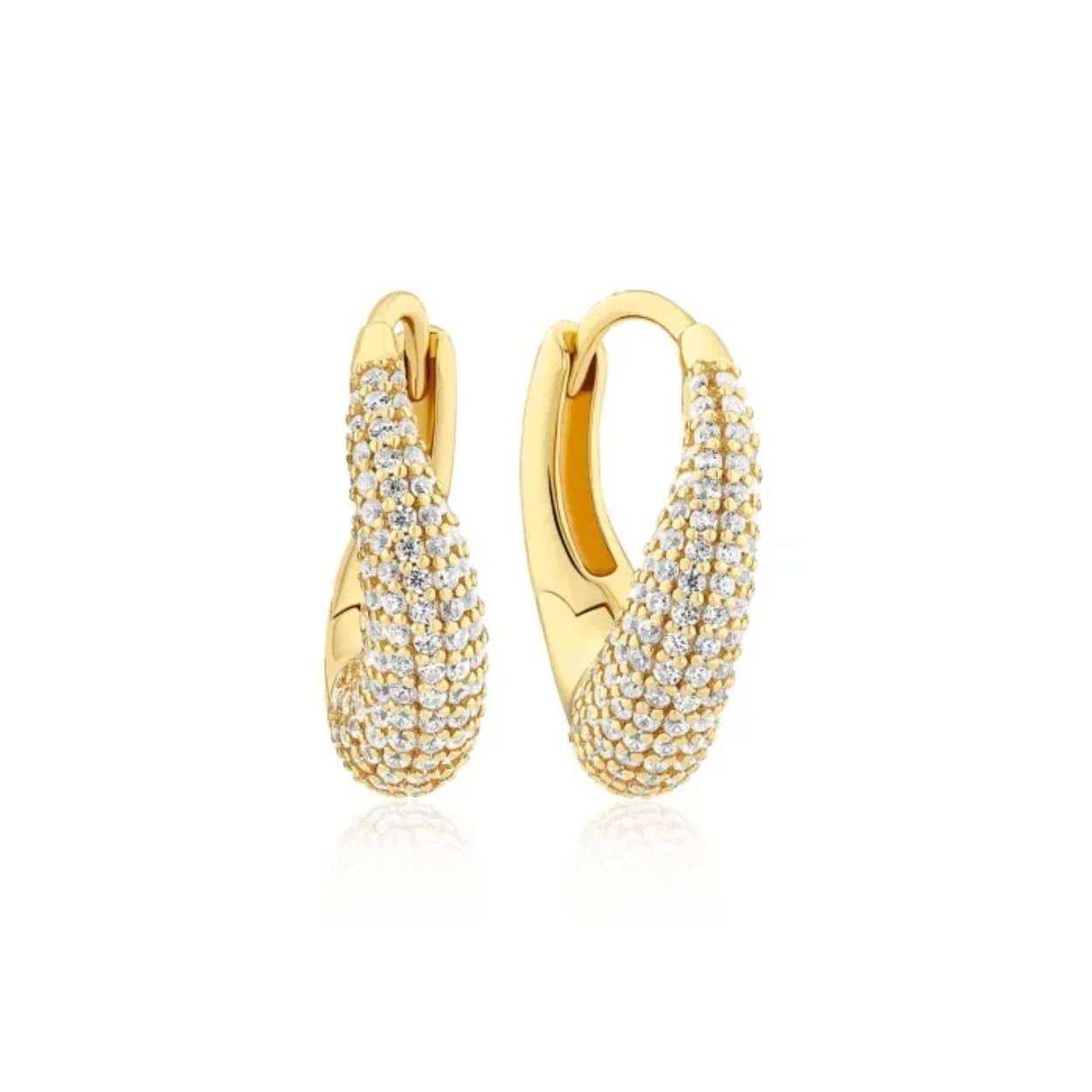 Sif Jakobs oorringen 'Glorenza Piccolo' zilver goldplated met zirkonia's 
SJ-E2482-CZ-YG
Breedte in mm: 7